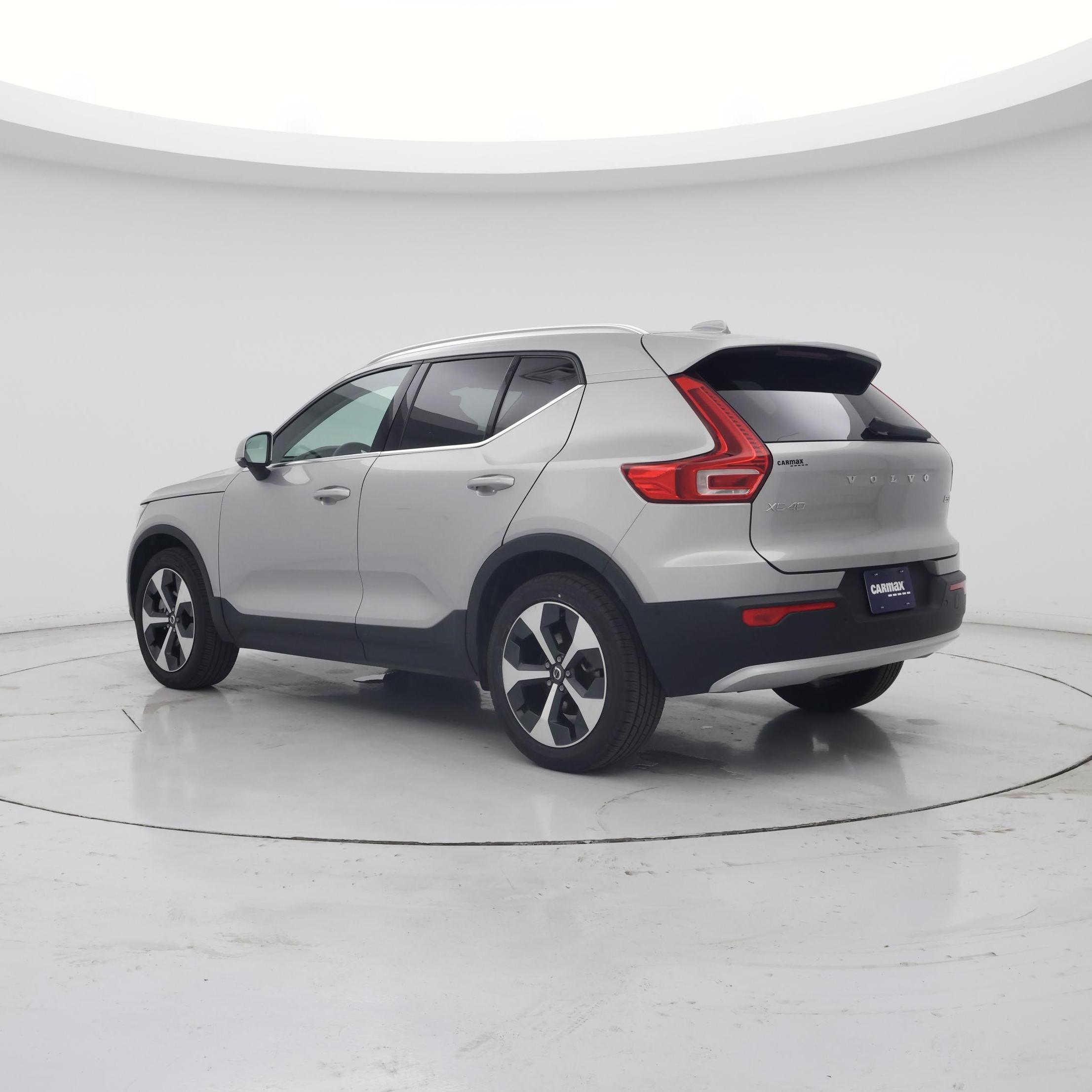 Thumbnail: 2025 Volvo XC40 - 2