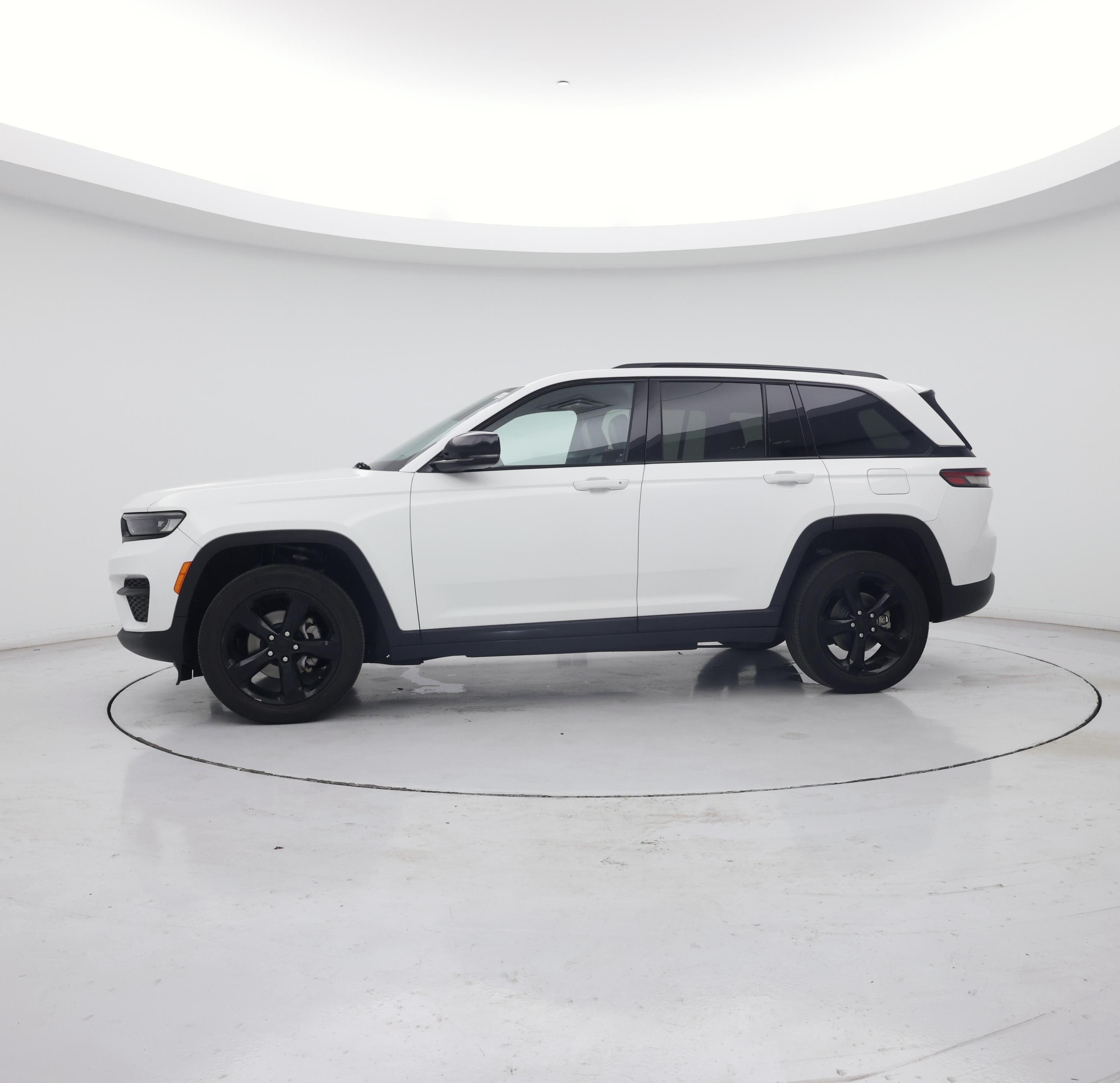 Thumbnail: 2023 Jeep Grand Cherokee - 3