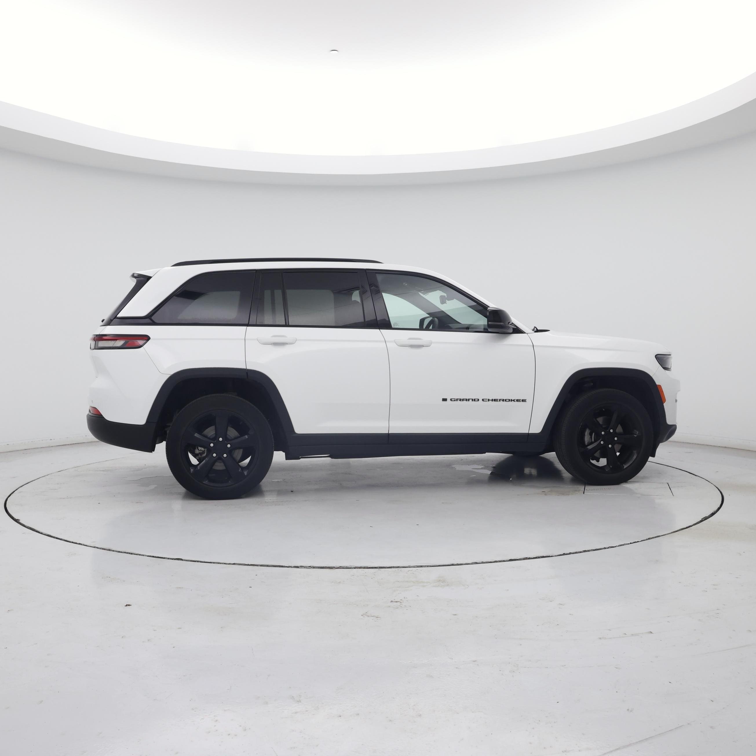 Thumbnail: 2023 Jeep Grand Cherokee - 7