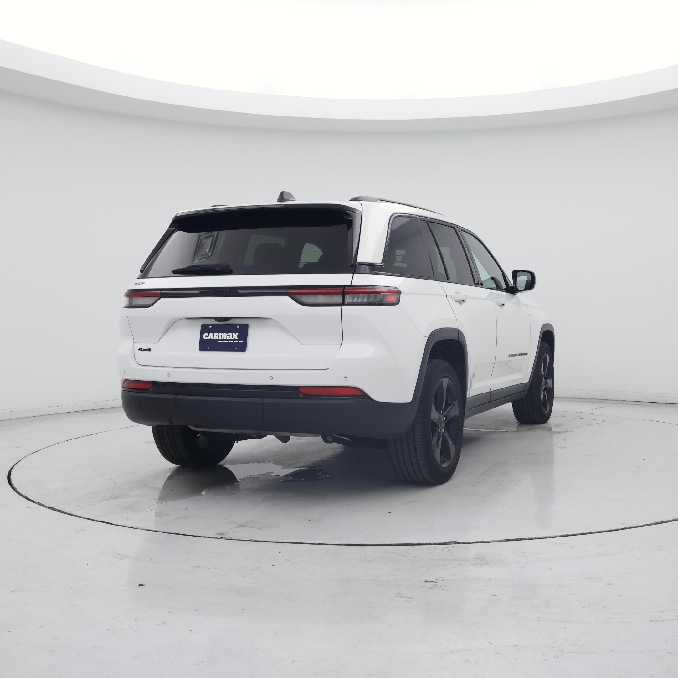 Thumbnail: 2023 Jeep Grand Cherokee - 8