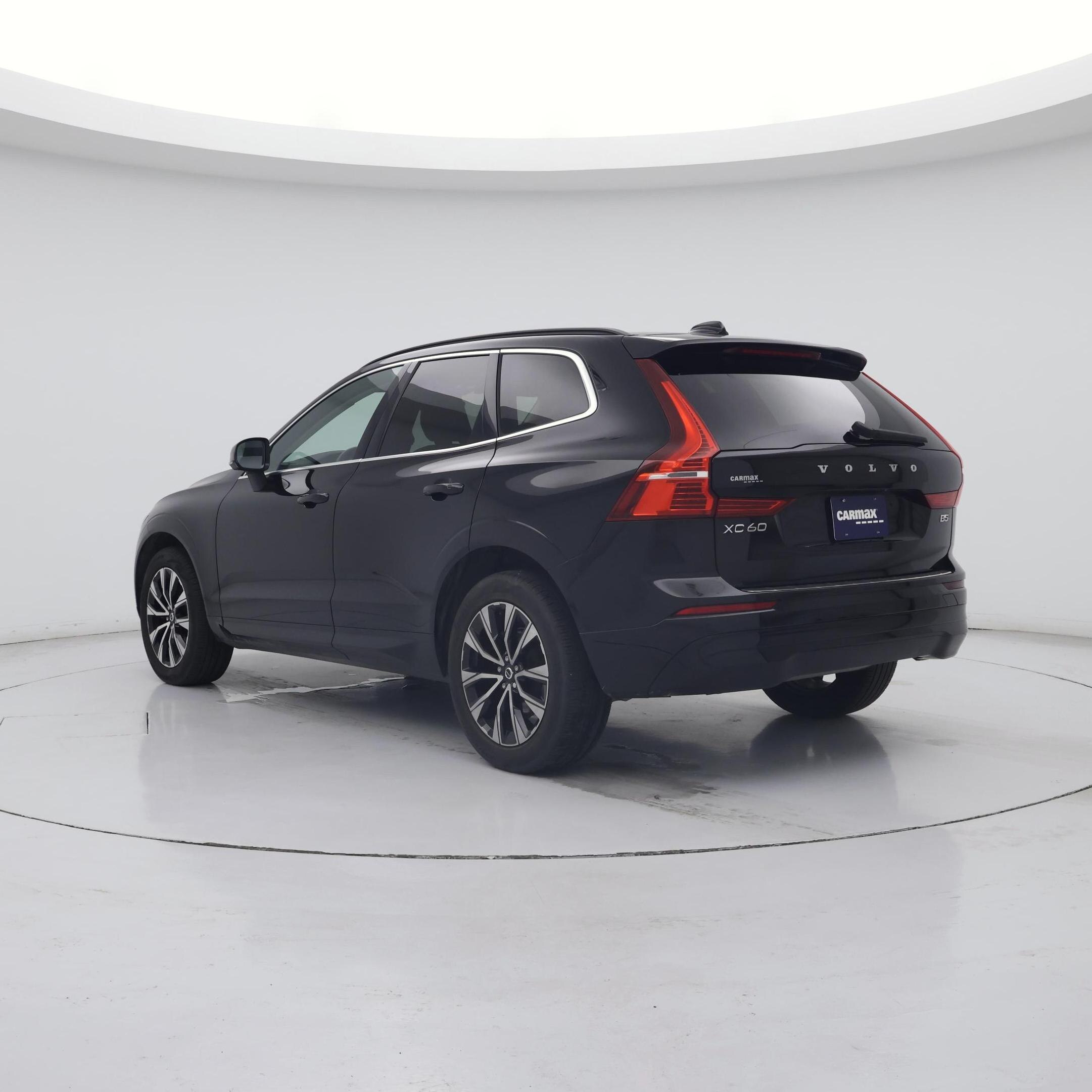 Thumbnail: 2023 Volvo XC60 - 2