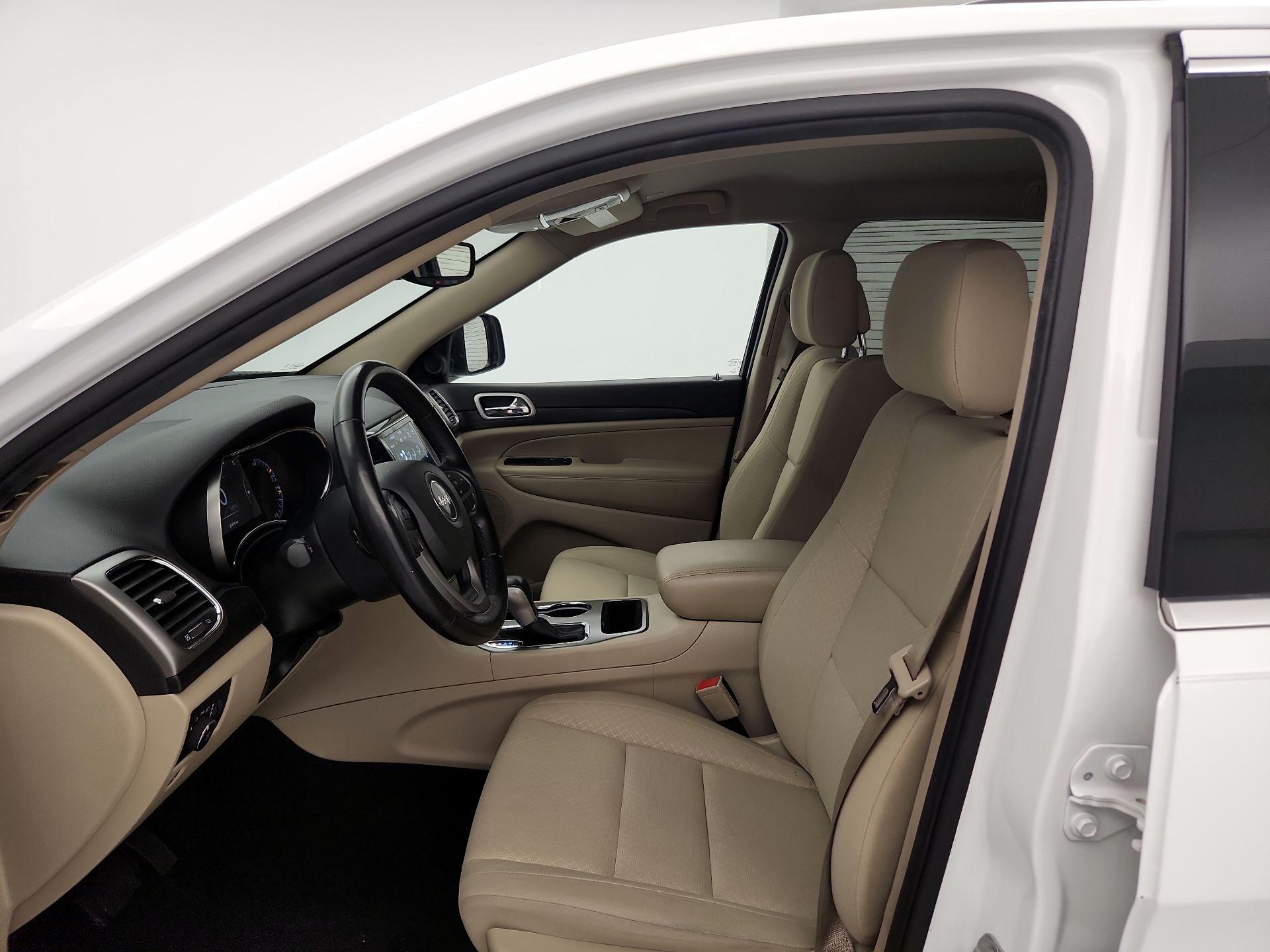 Thumbnail: 2022 Jeep Grand Cherokee - 11