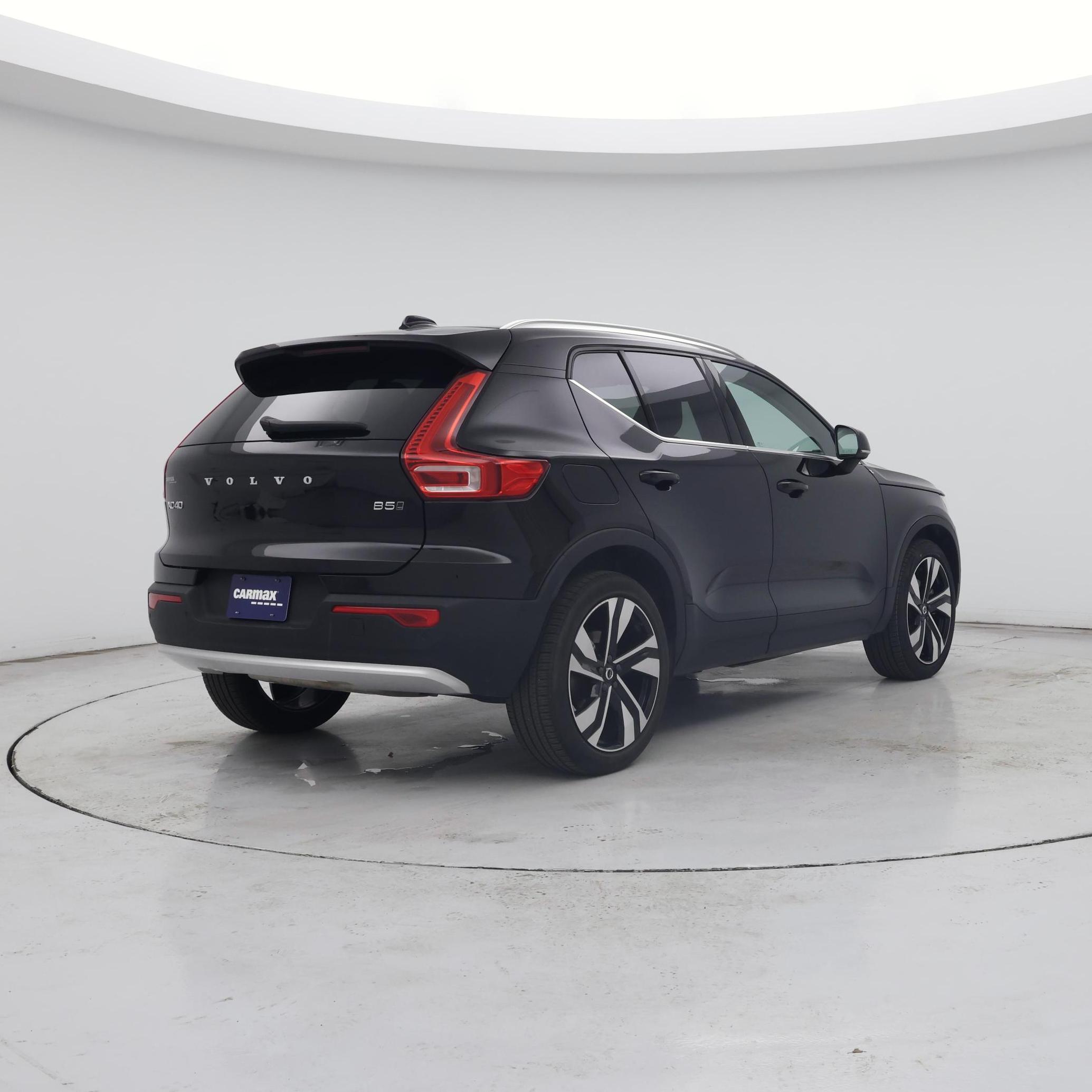 Thumbnail: 2025 Volvo XC40 - 8