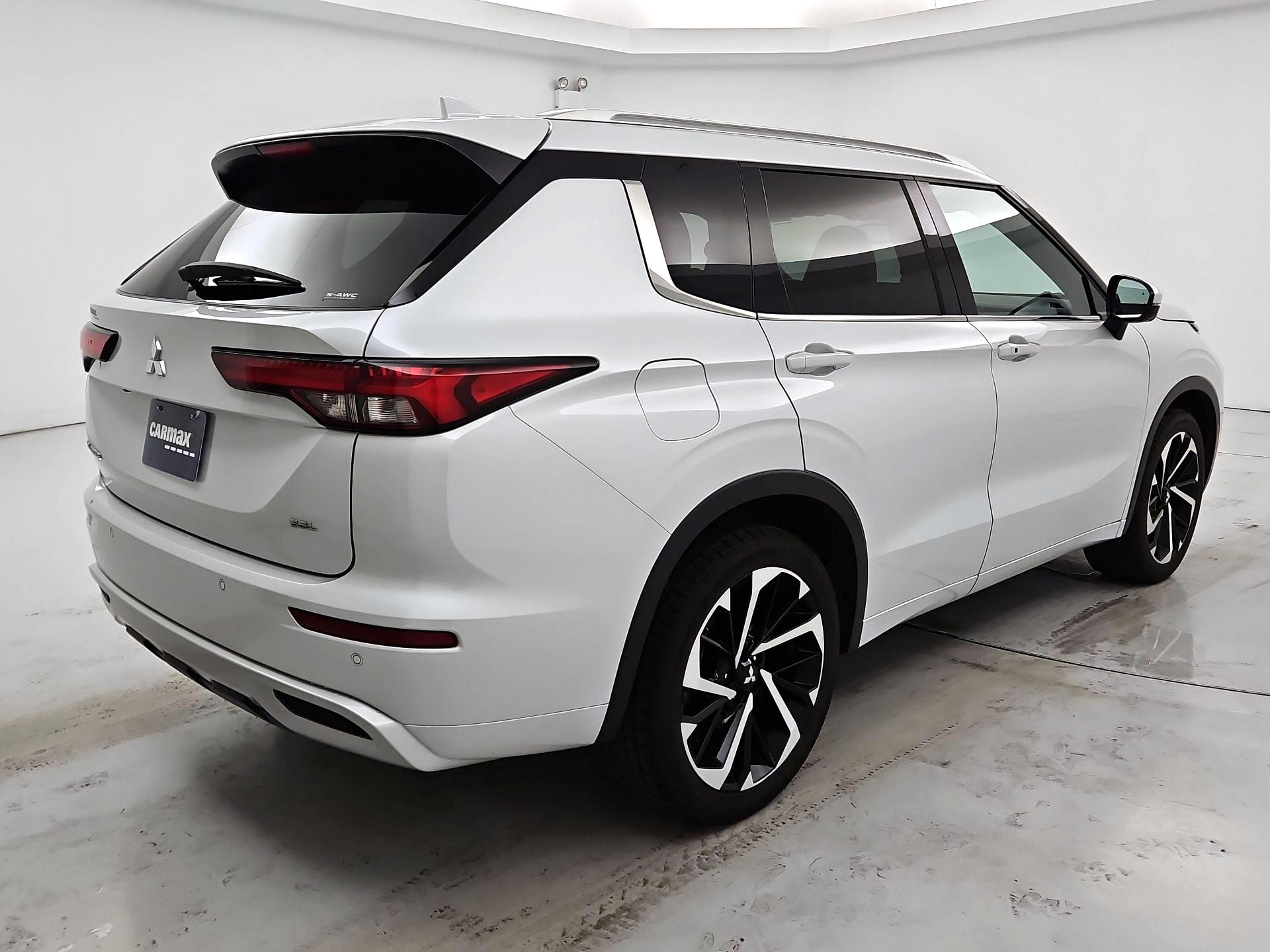 Thumbnail: 2022 Mitsubishi Outlander - 5