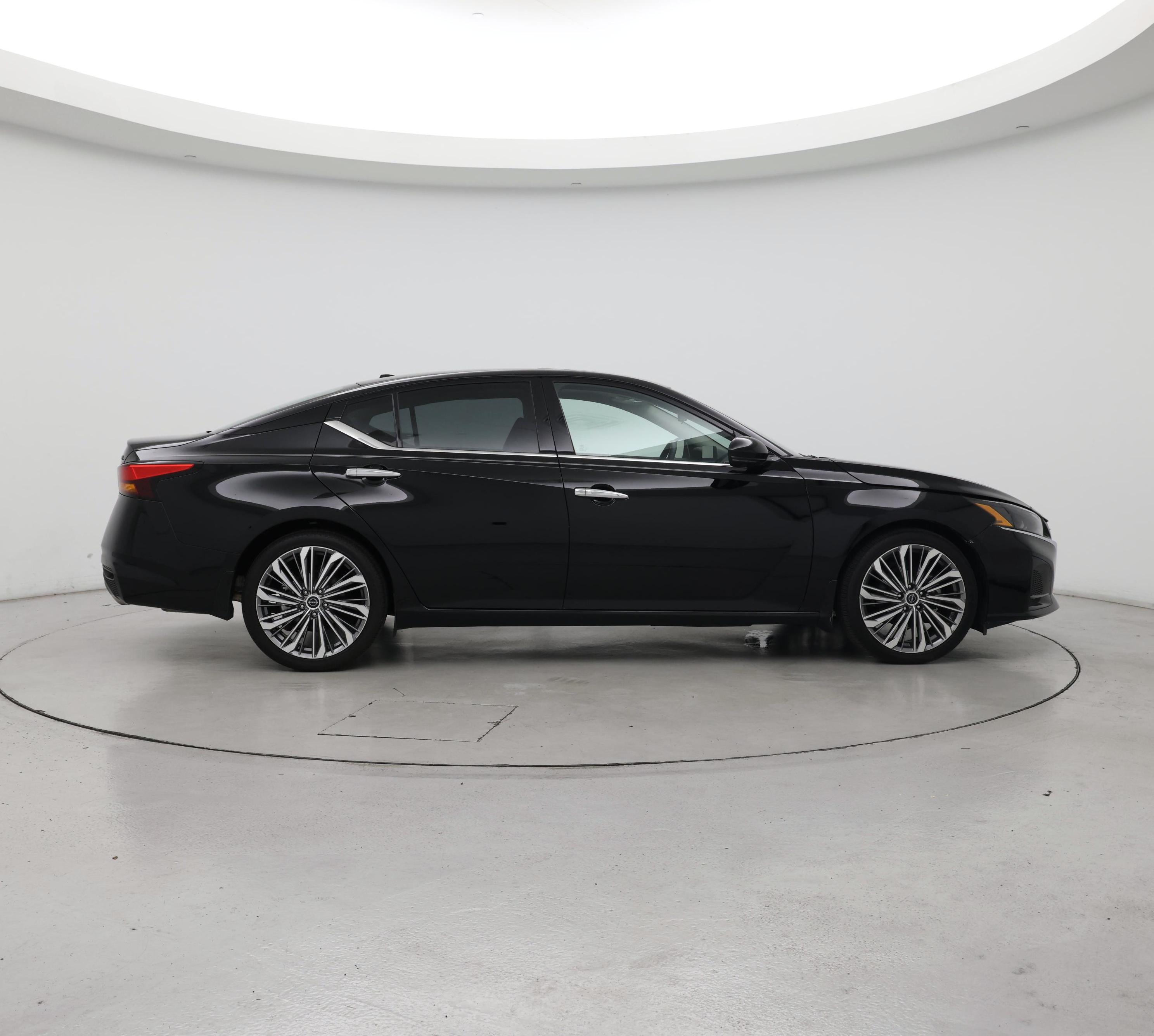 Thumbnail: 2024 Nissan Altima - 7