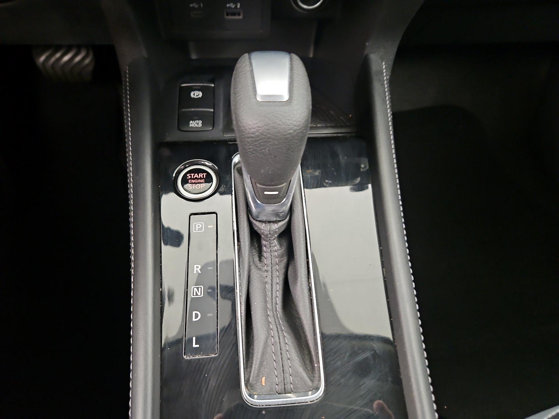 Thumbnail: 2023 Nissan Kicks - 17