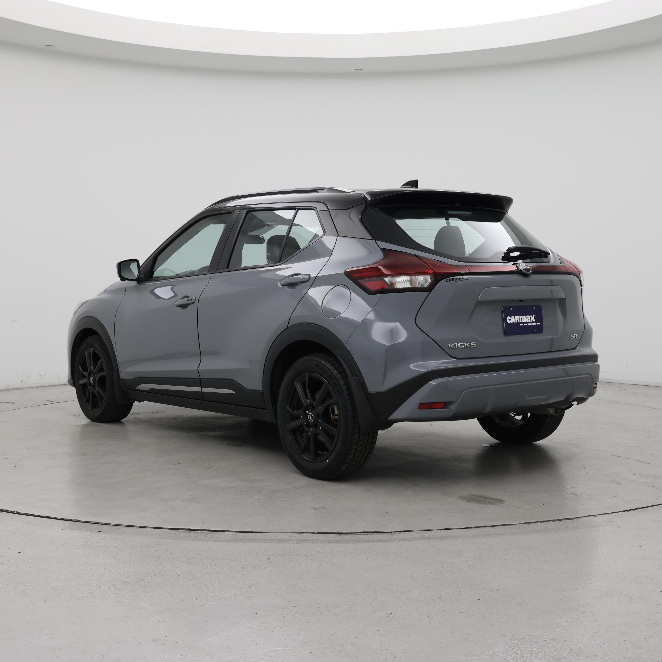 Thumbnail: 2023 Nissan Kicks - 2