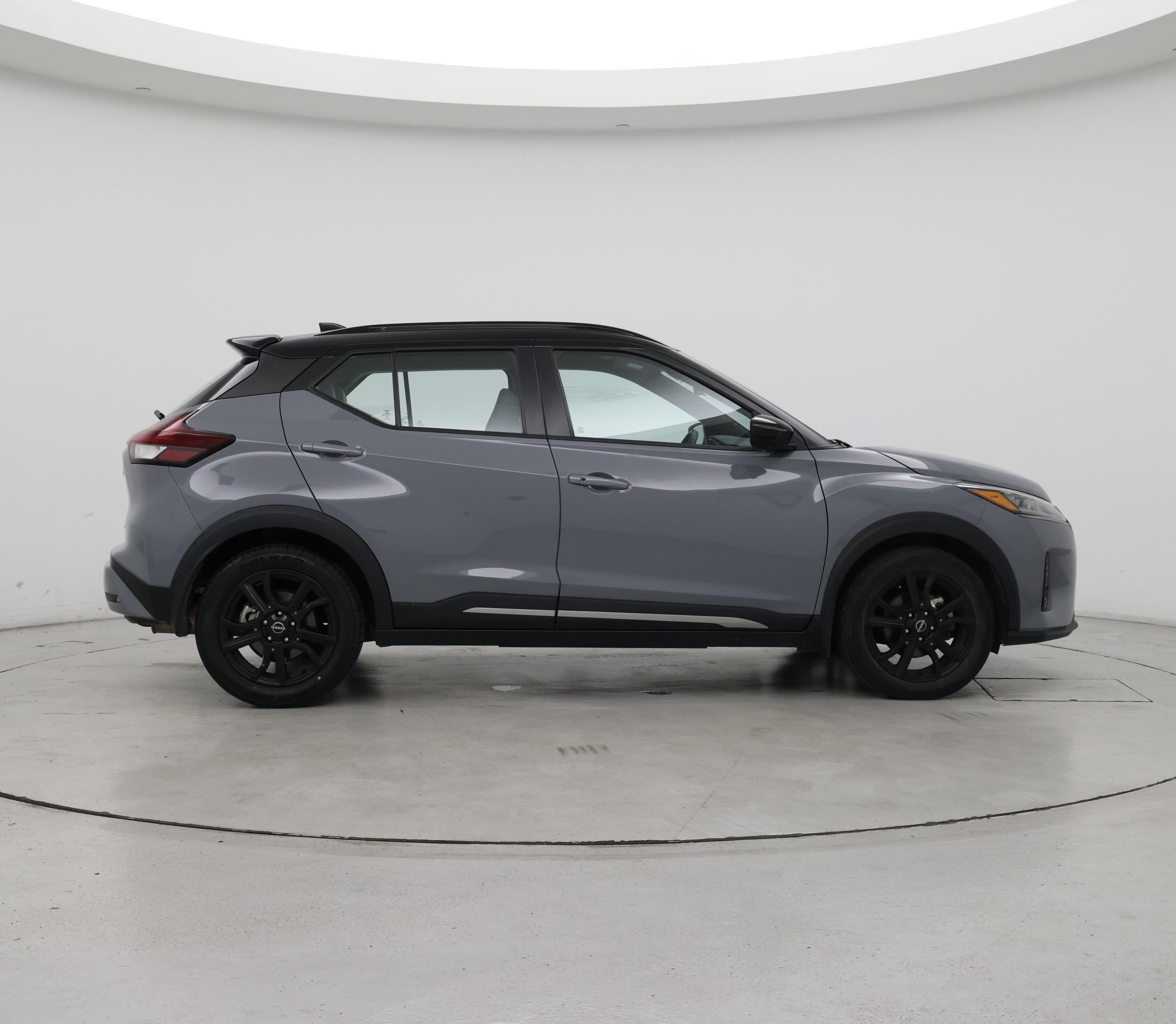 Thumbnail: 2023 Nissan Kicks - 7