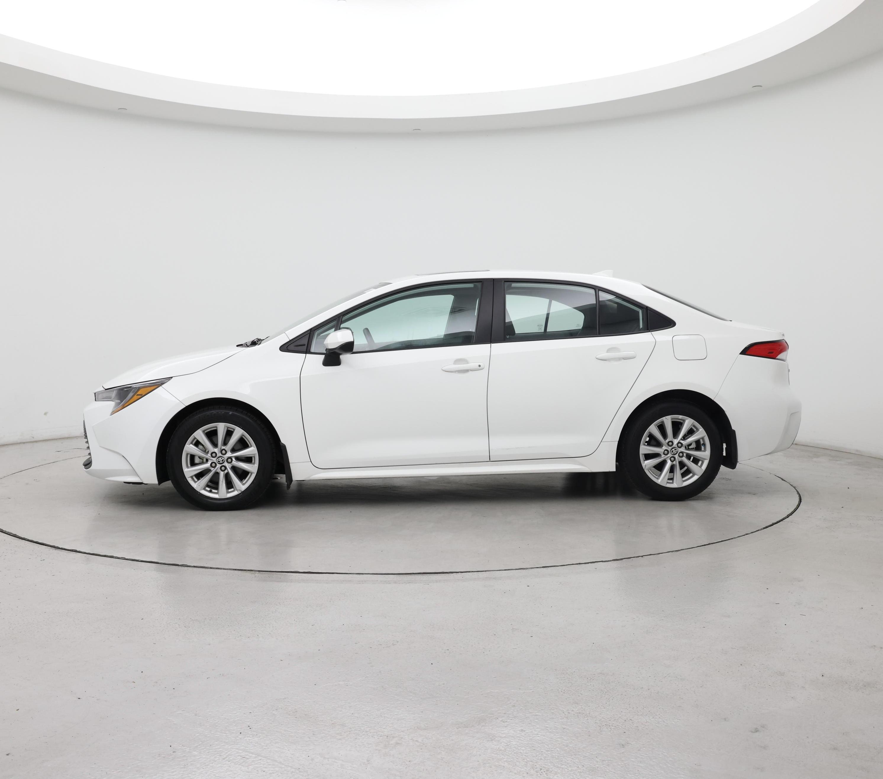 Thumbnail: 2024 Toyota Corolla - 3