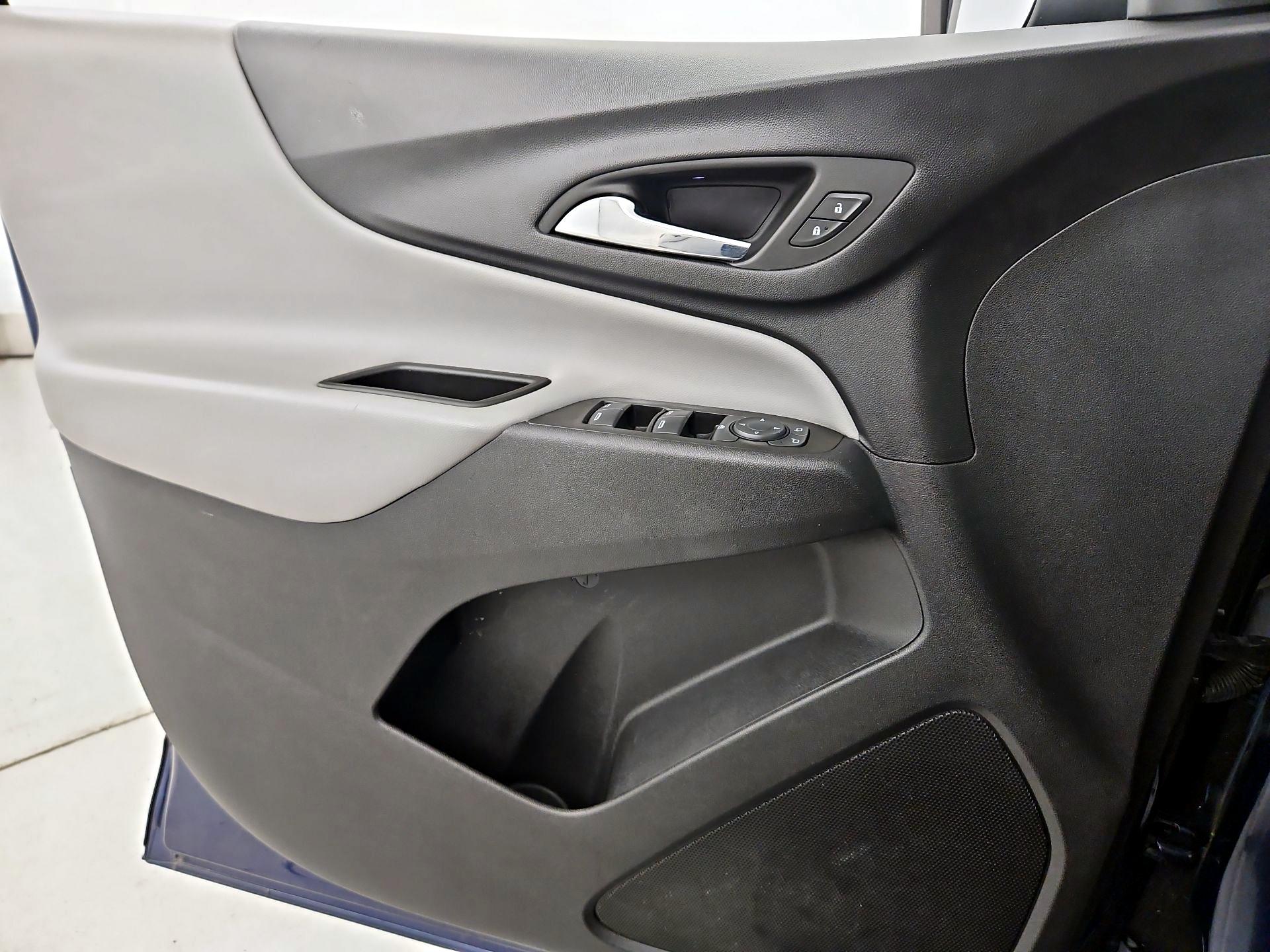 Thumbnail: 2022 Chevrolet Equinox - 12