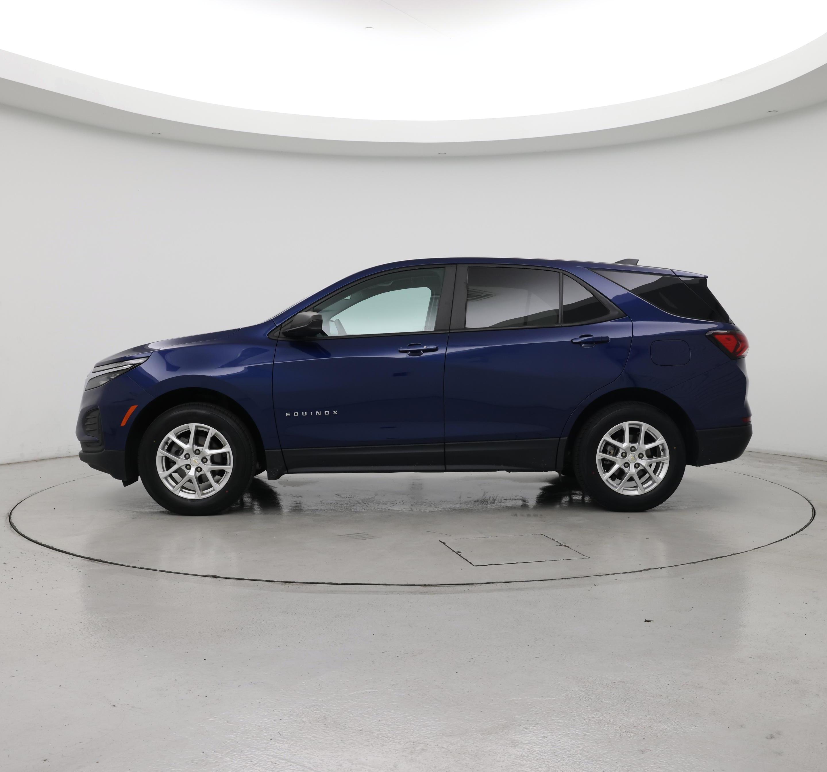 Thumbnail: 2022 Chevrolet Equinox - 3