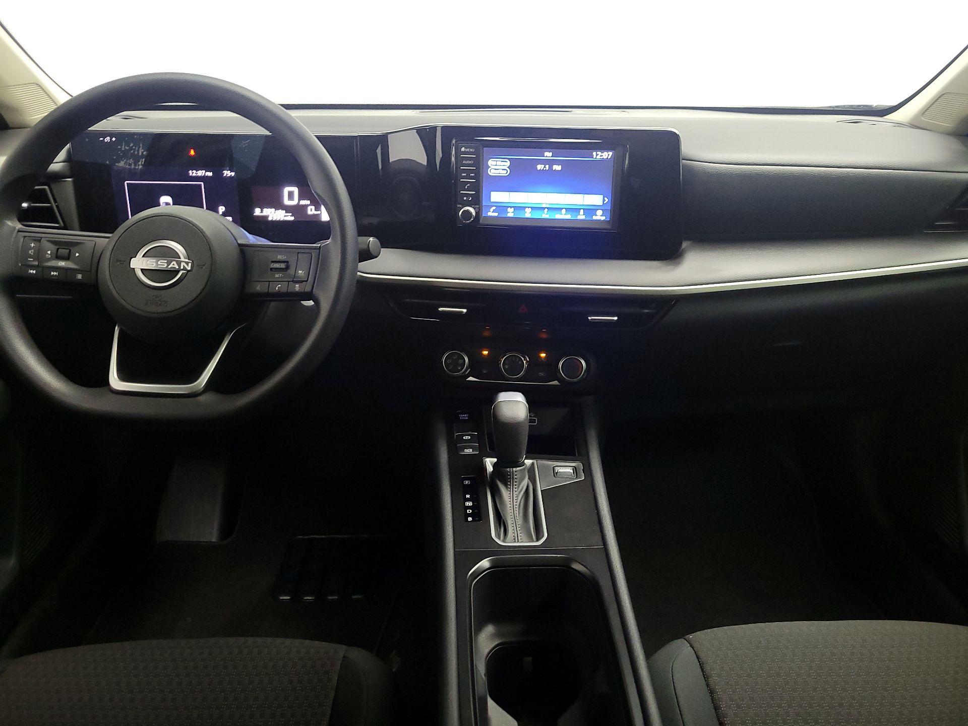 Thumbnail: 2025 Nissan Kicks - 9