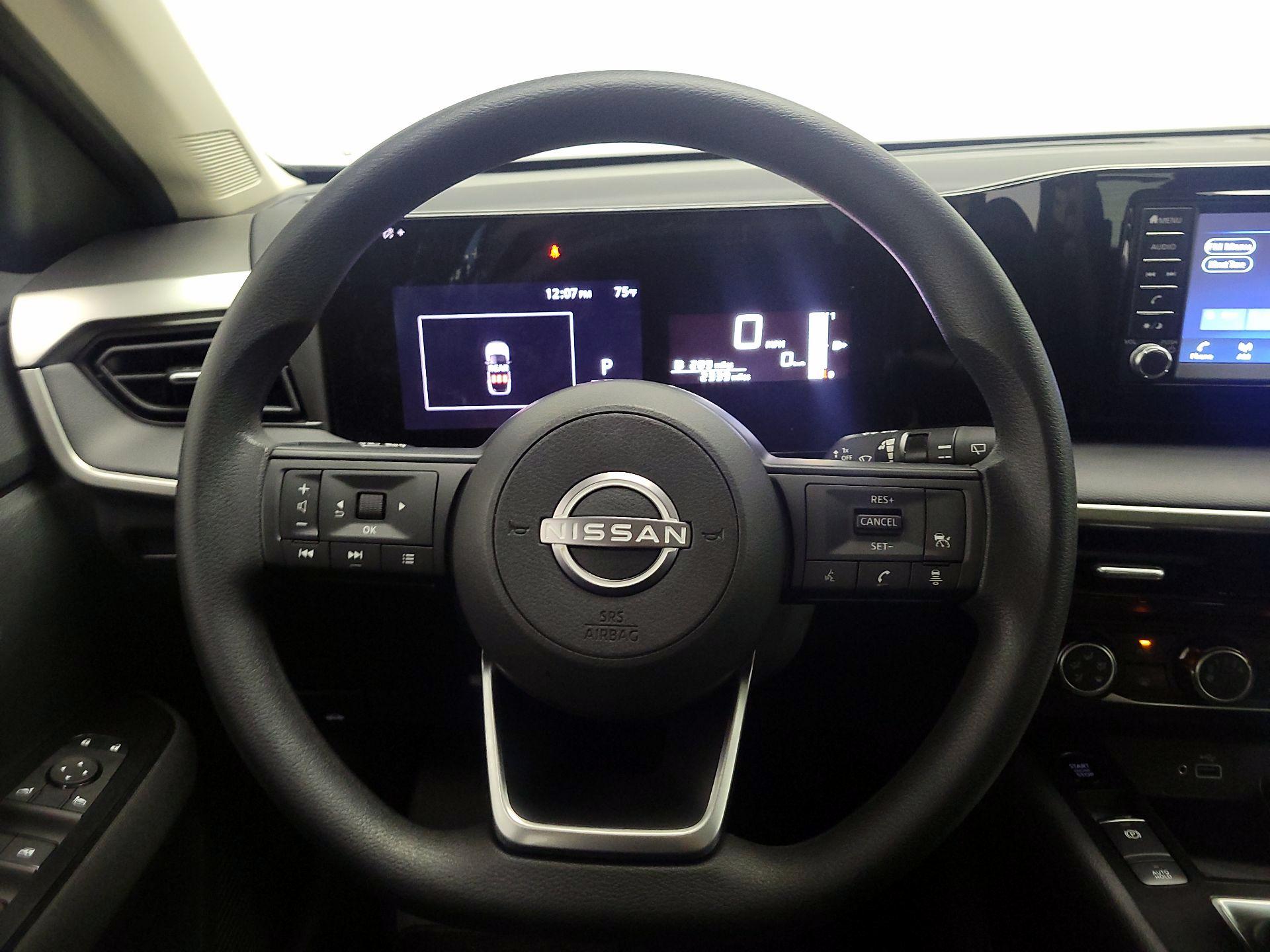 Thumbnail: 2025 Nissan Kicks - 10