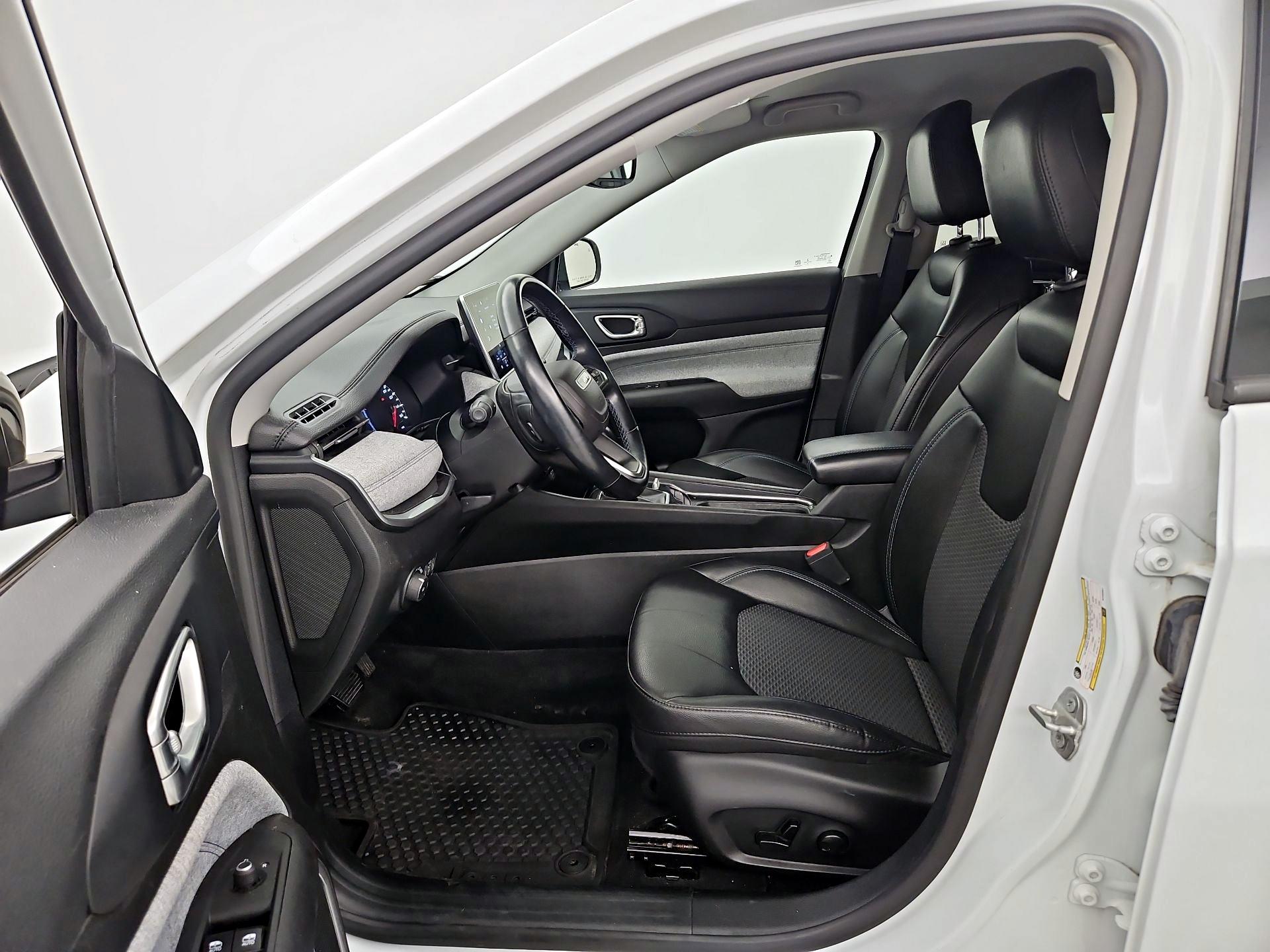 Thumbnail: 2022 Jeep Compass - 11