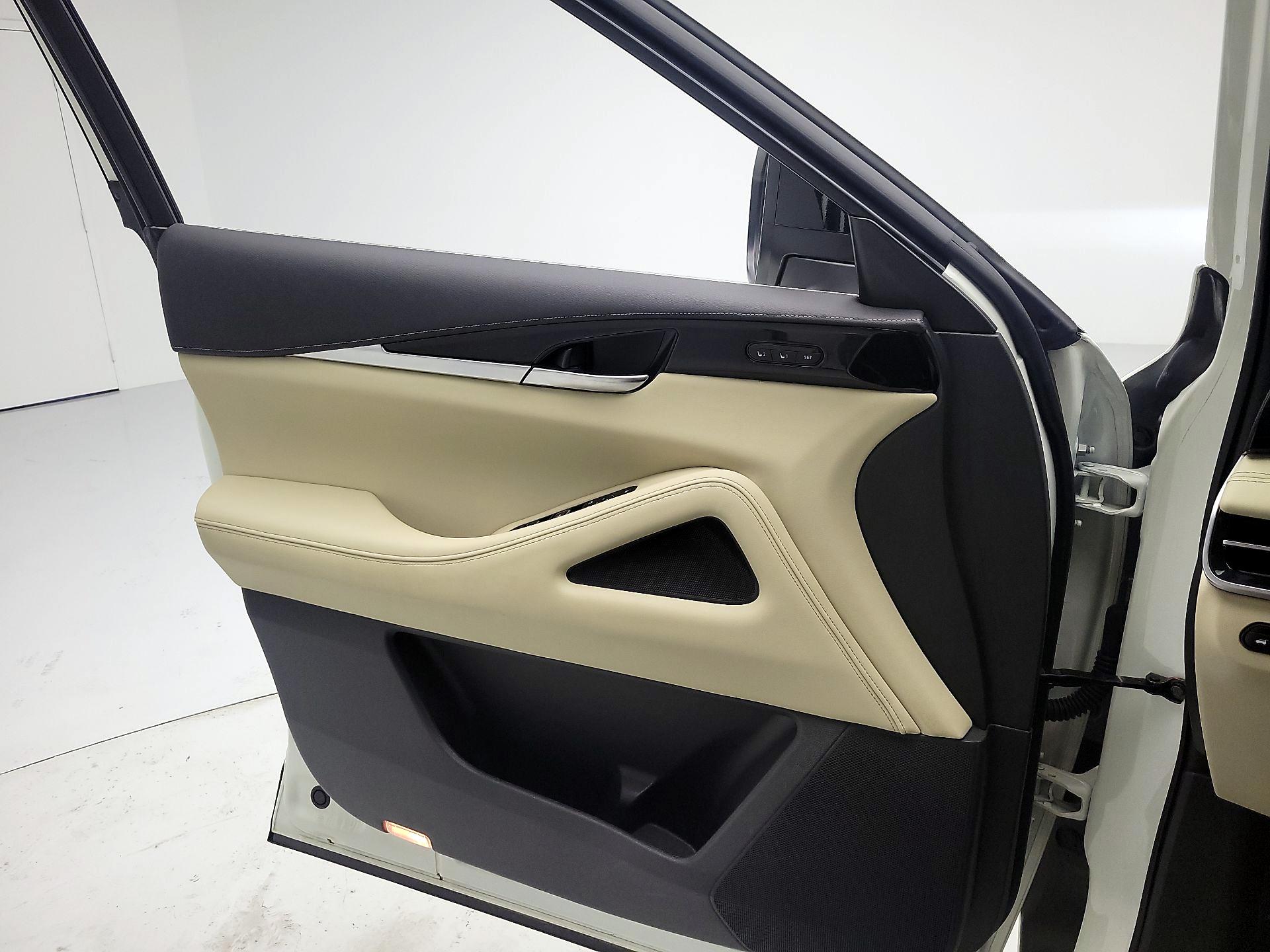 Thumbnail: 2023 INFINITI QX60 - 12