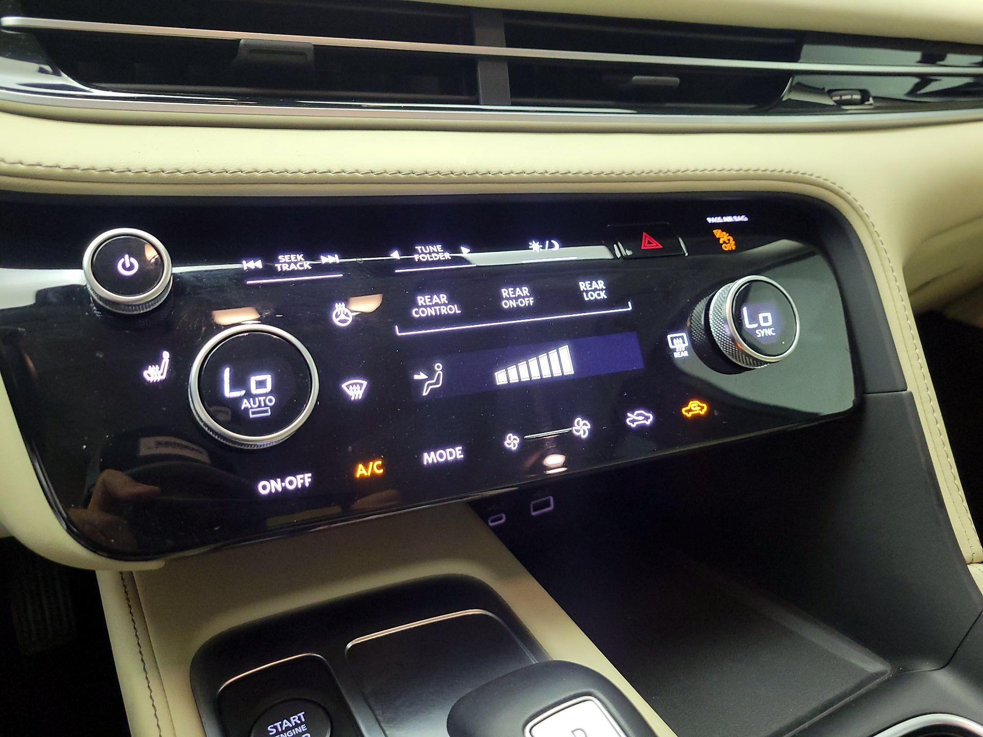 Thumbnail: 2023 INFINITI QX60 - 16