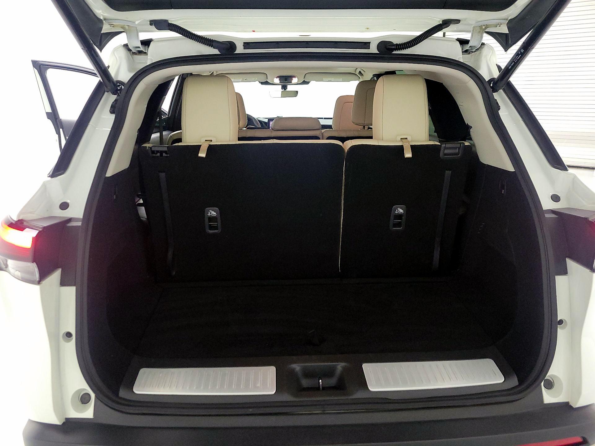 Thumbnail: 2023 INFINITI QX60 - 20