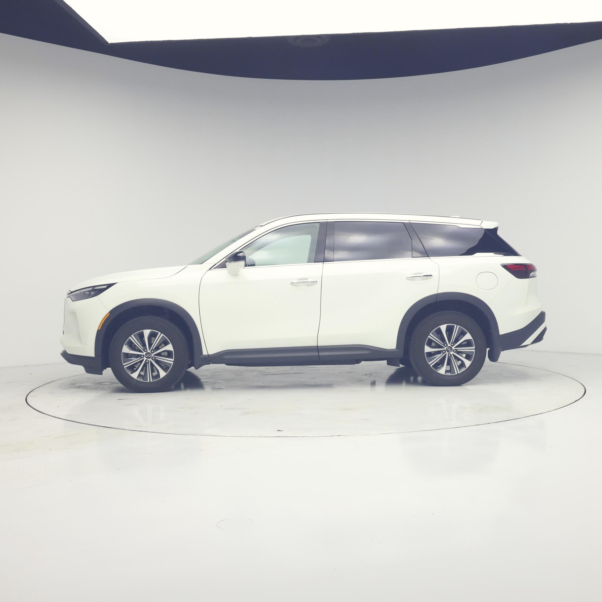 Thumbnail: 2023 INFINITI QX60 - 3