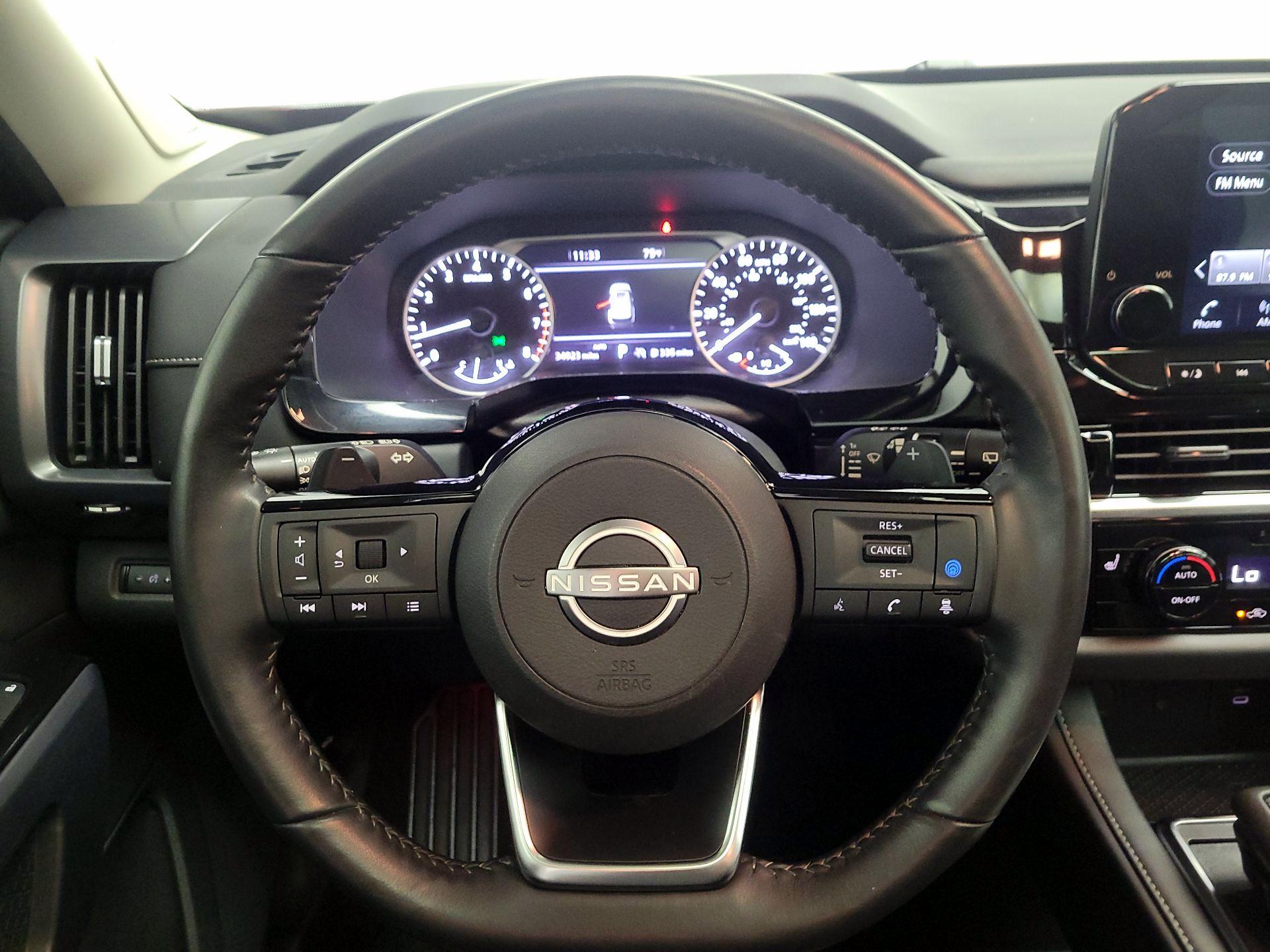 Thumbnail: 2023 Nissan Pathfinder - 10