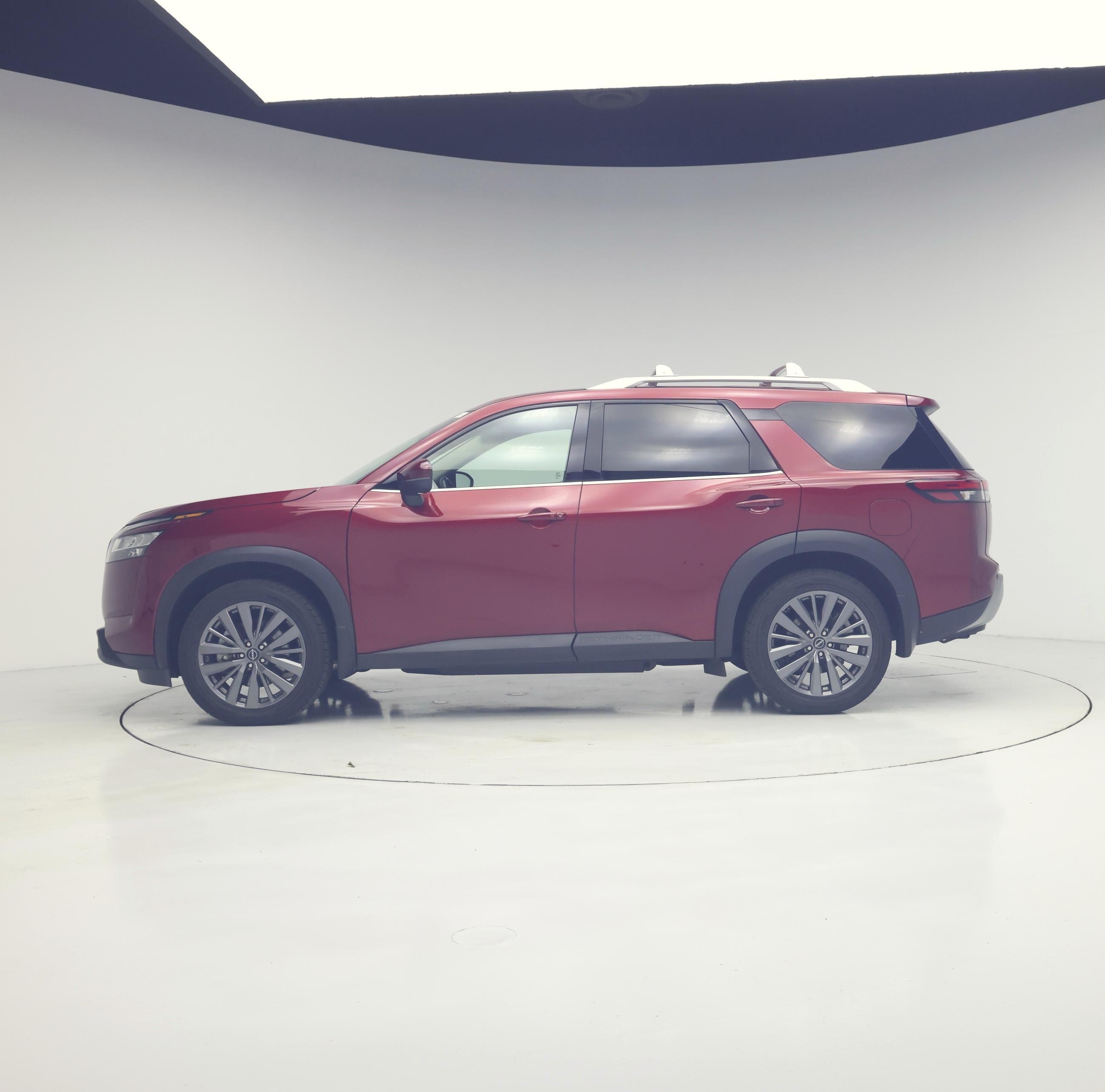 Thumbnail: 2023 Nissan Pathfinder - 3