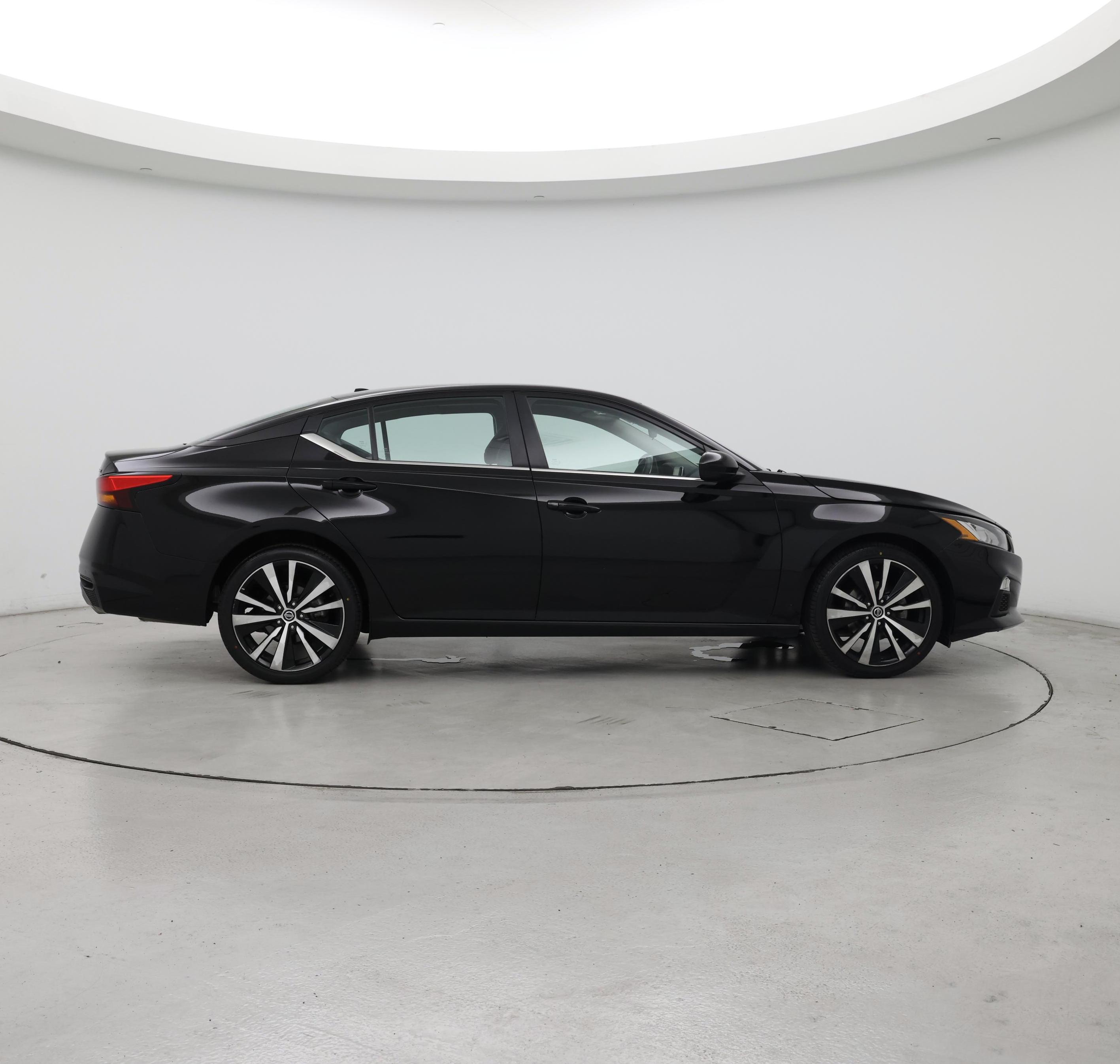Thumbnail: 2022 Nissan Altima - 7