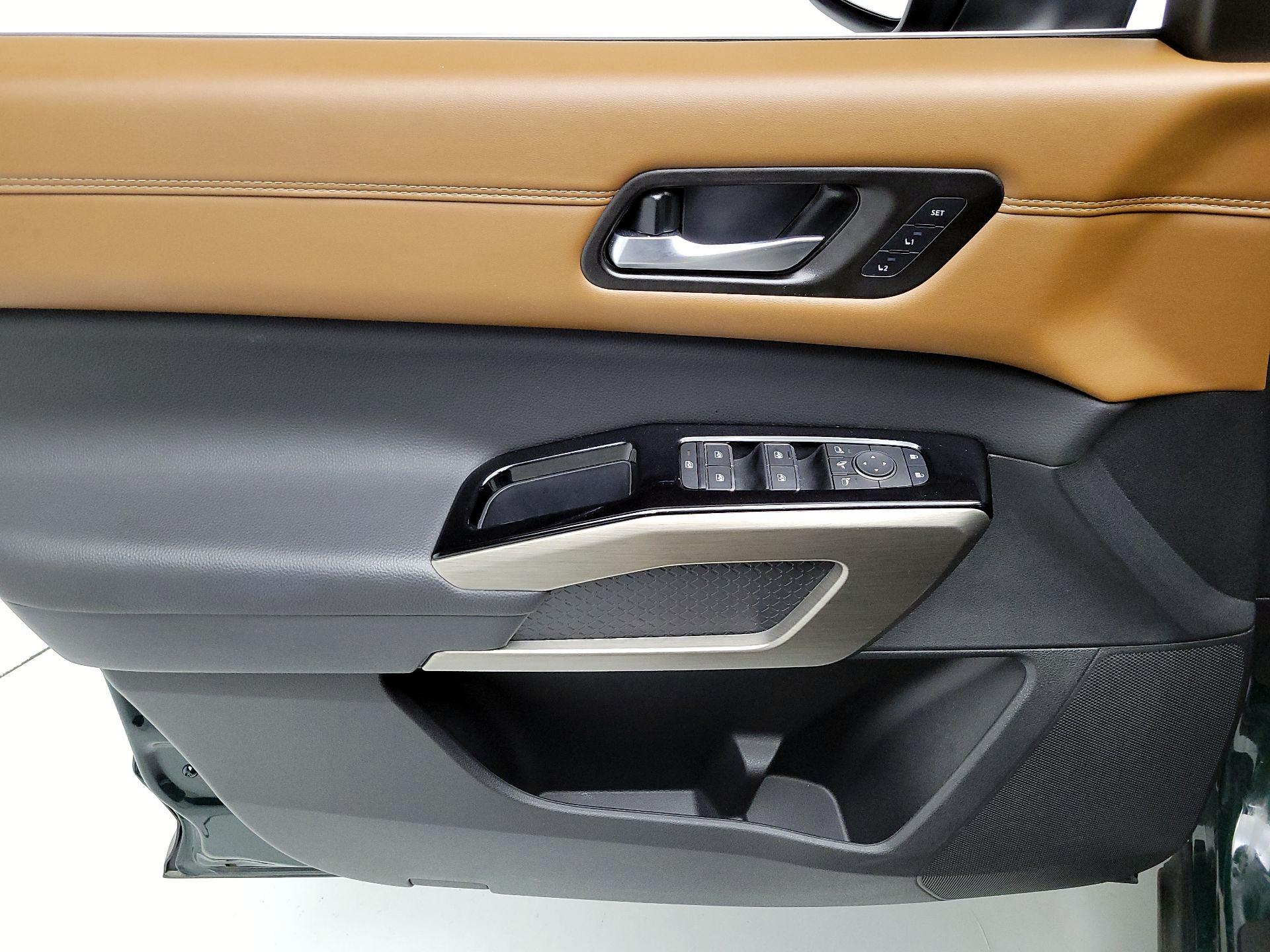 Thumbnail: 2025 Nissan Pathfinder - 12