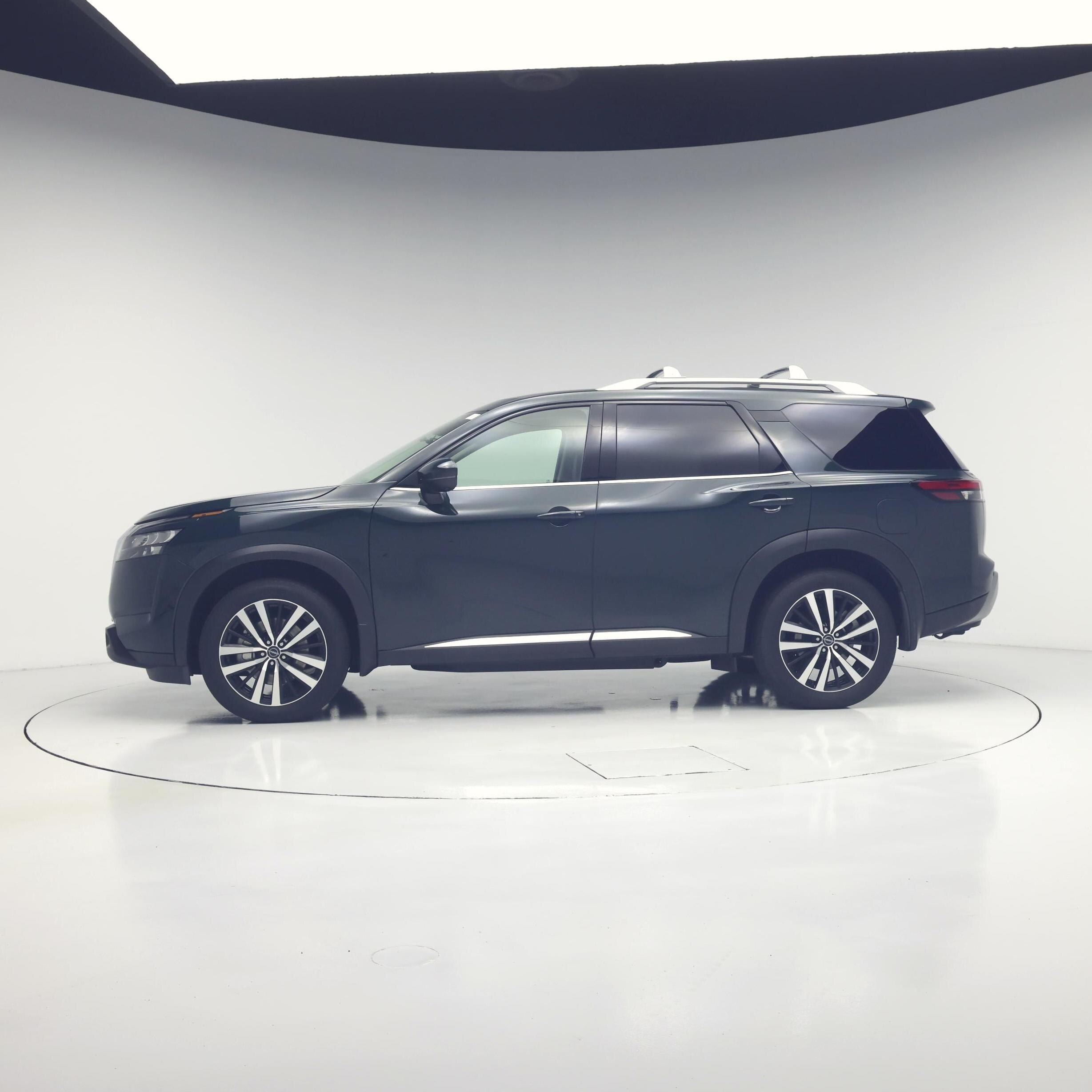 Thumbnail: 2025 Nissan Pathfinder - 3