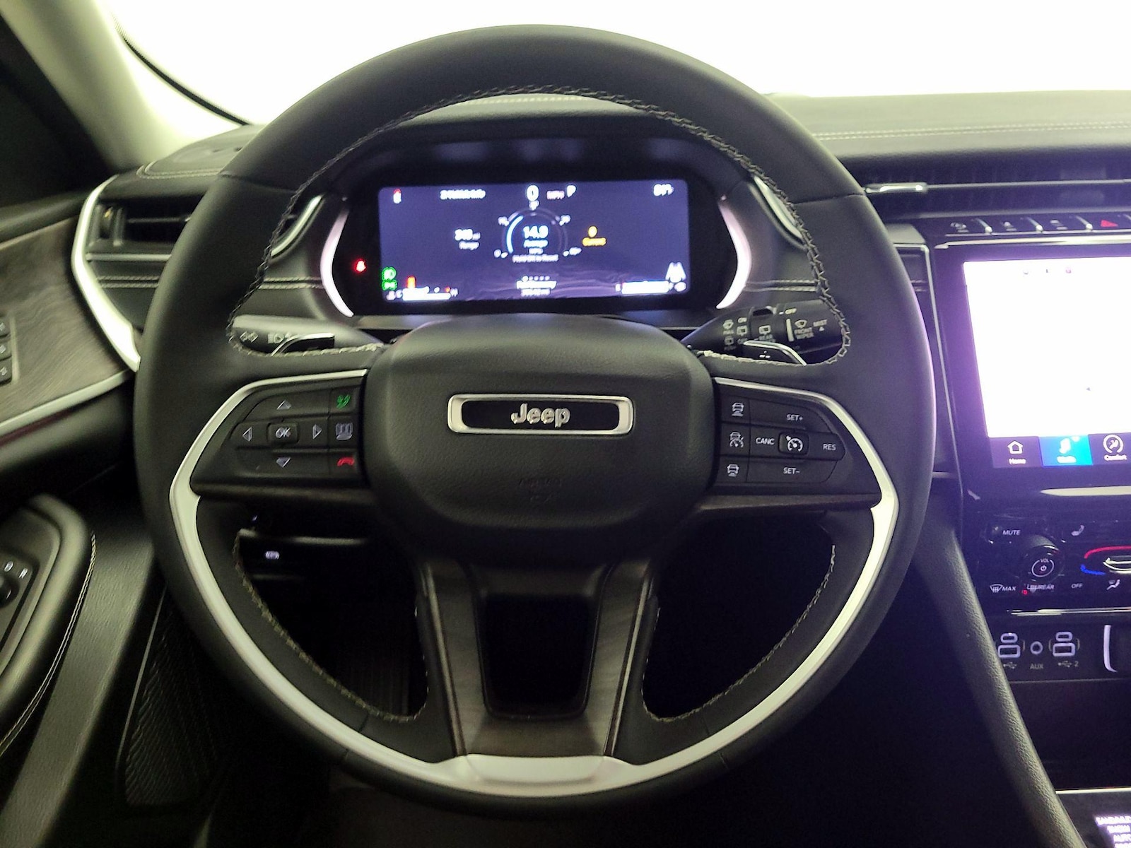 2023 Jeep Grand Cherokee Limited - Photo 11