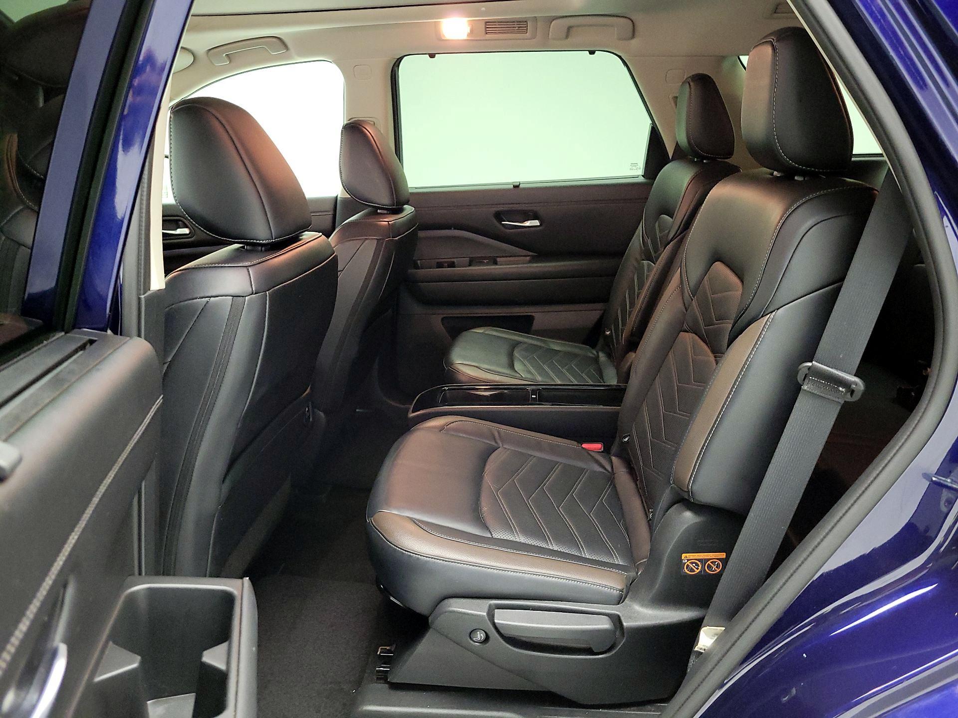 Thumbnail: 2023 Nissan Pathfinder - 19