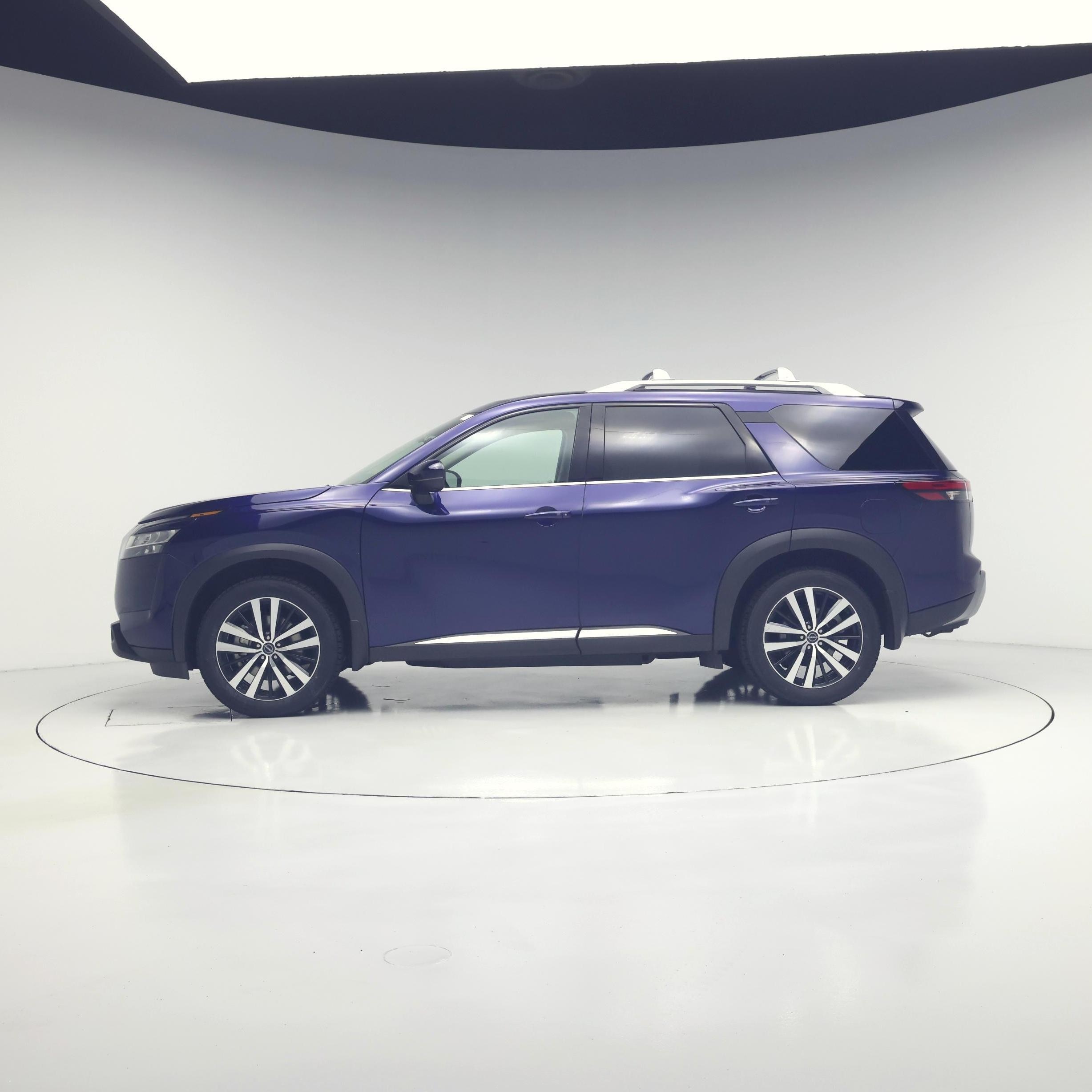 Thumbnail: 2023 Nissan Pathfinder - 3