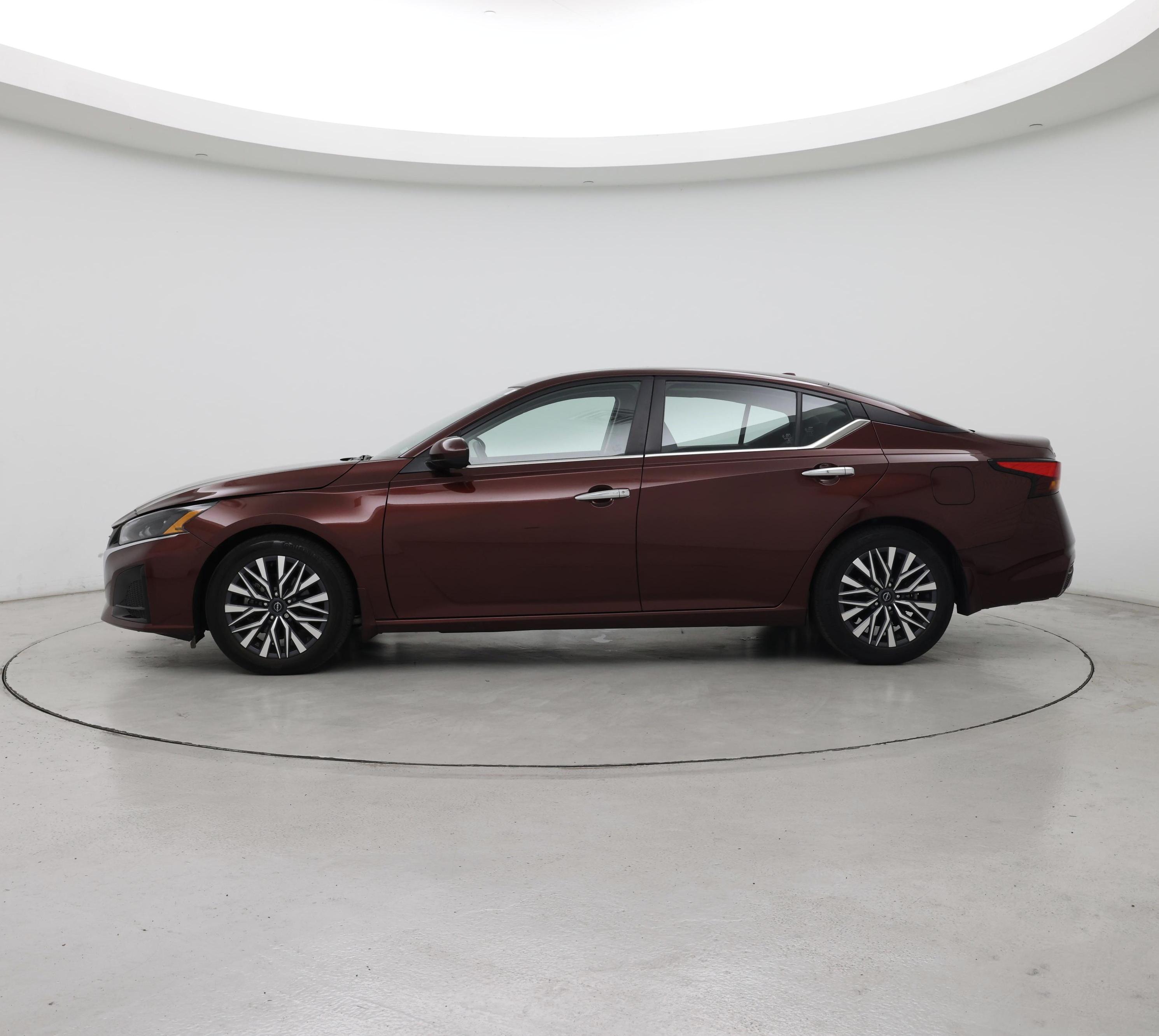 Thumbnail: 2023 Nissan Altima - 3
