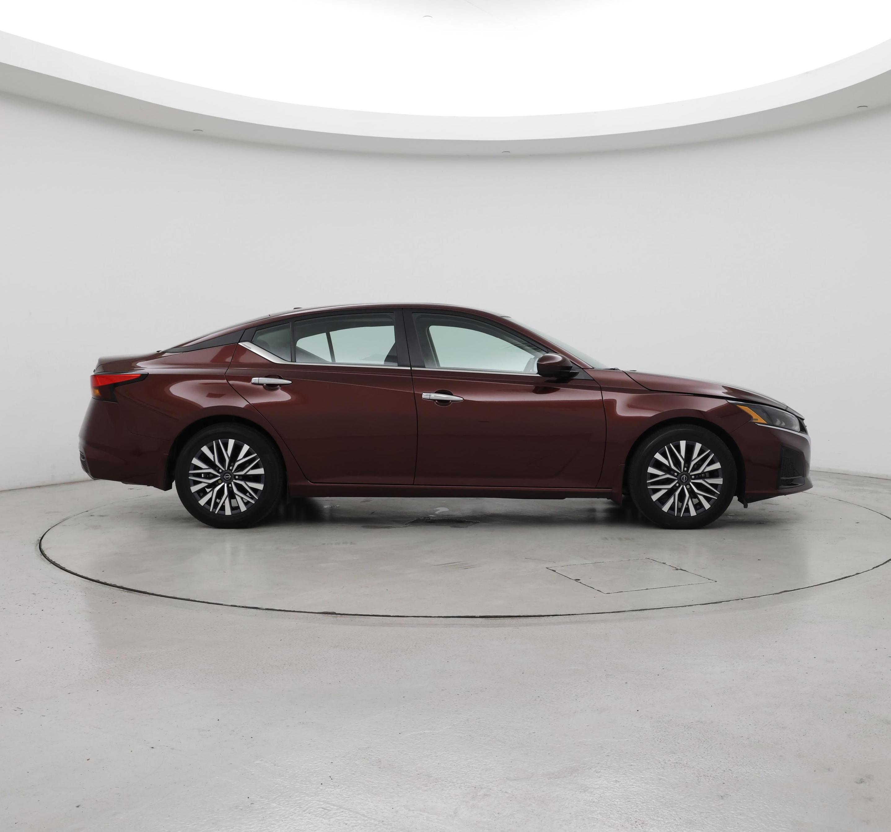 Thumbnail: 2023 Nissan Altima - 7