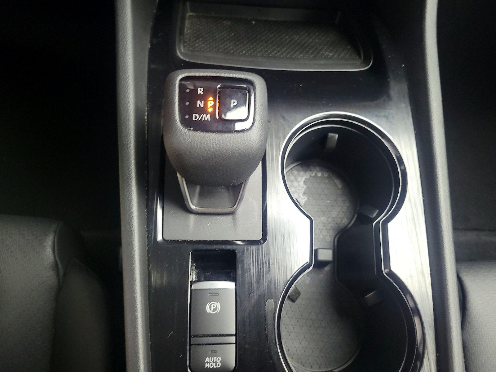 2024 Nissan Rogue SV - Photo 18