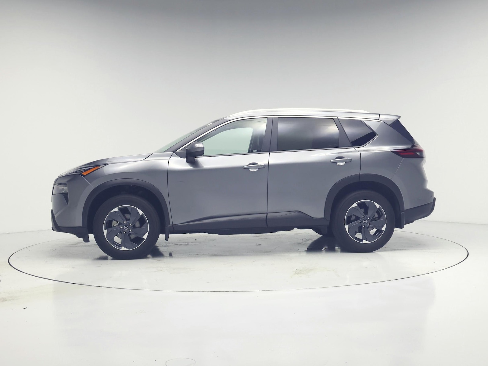 2024 Nissan Rogue SV - Photo 4