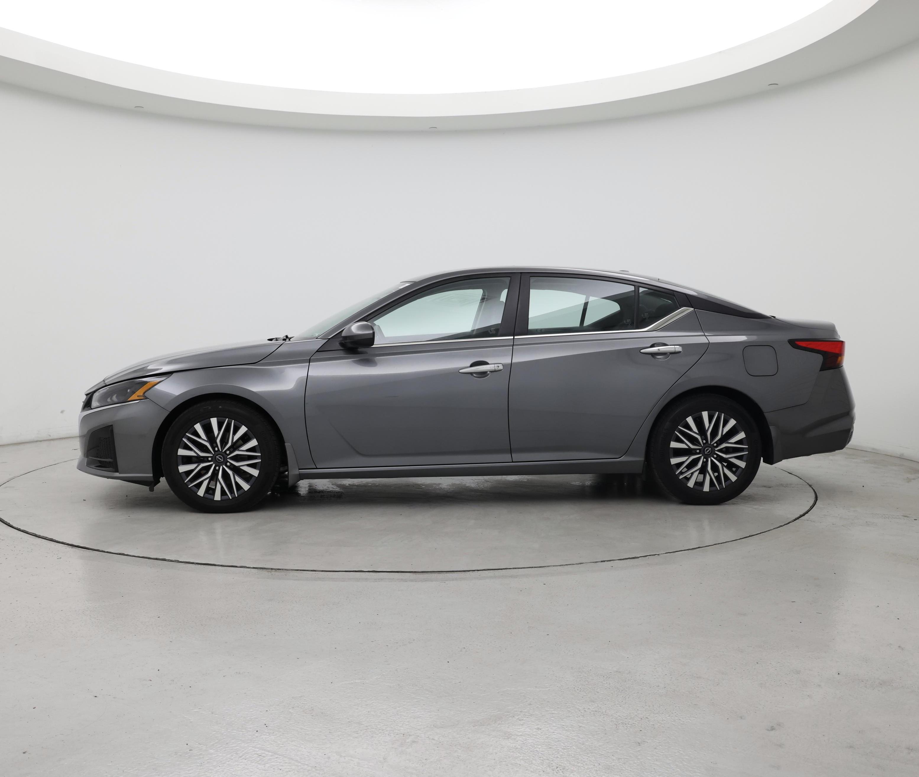 Thumbnail: 2023 Nissan Altima - 3