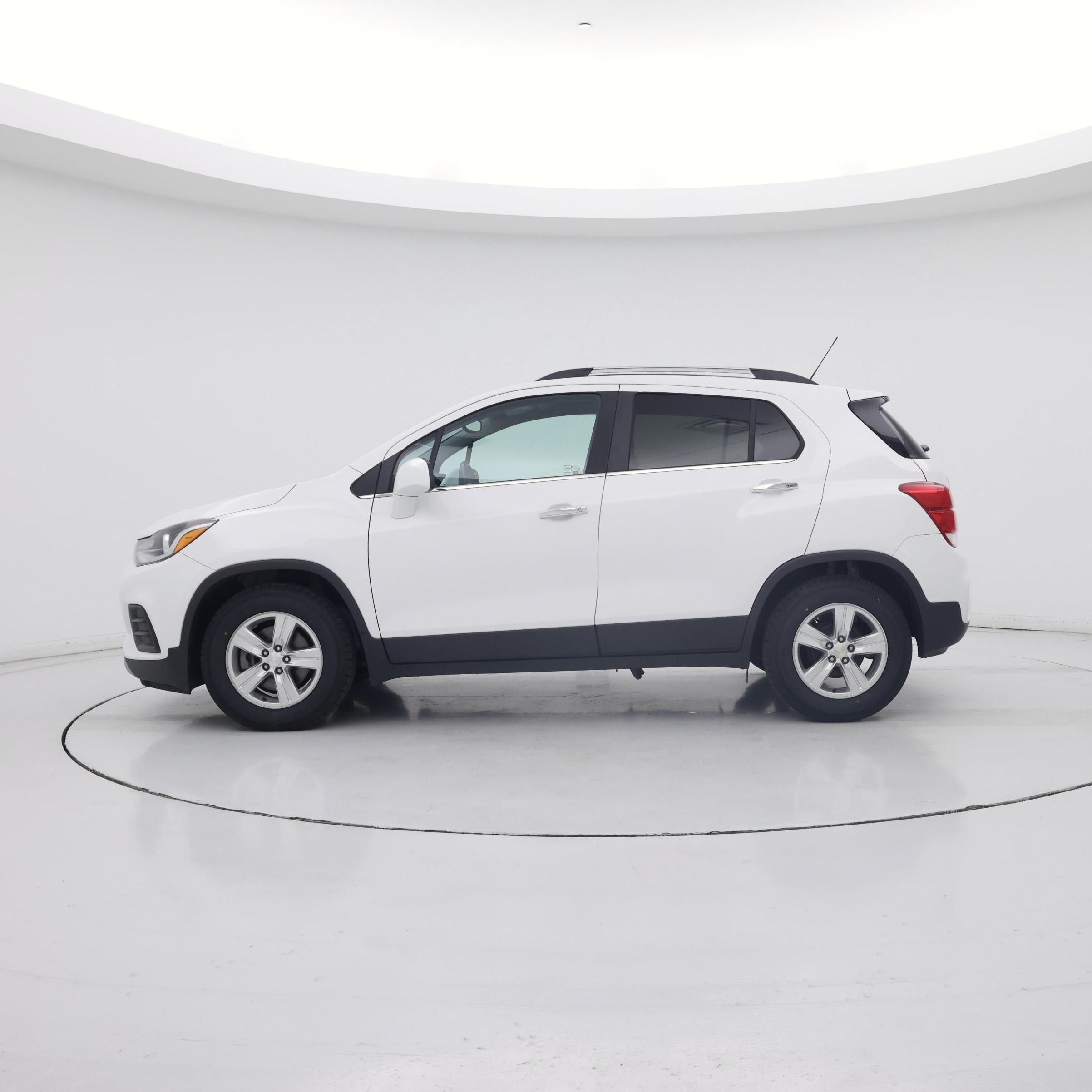 Thumbnail: 2020 Chevrolet Trax - 3