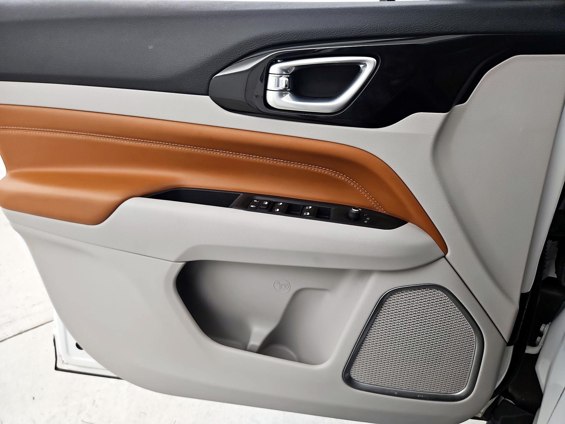 Thumbnail: 2022 Jeep Compass - 12