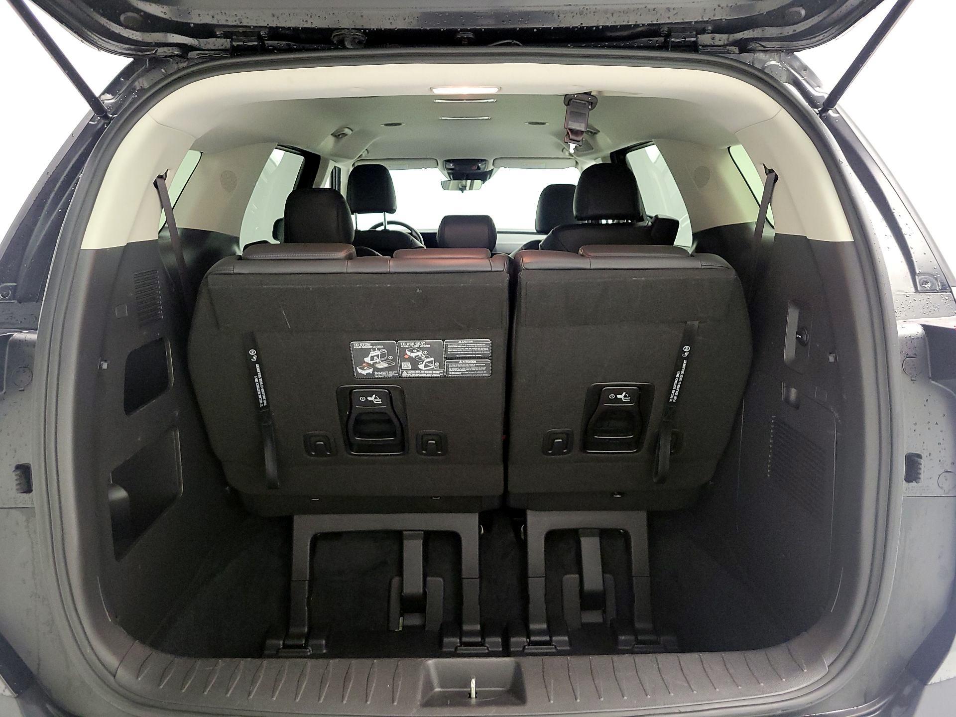 Thumbnail: 2025 Kia Carnival - 16