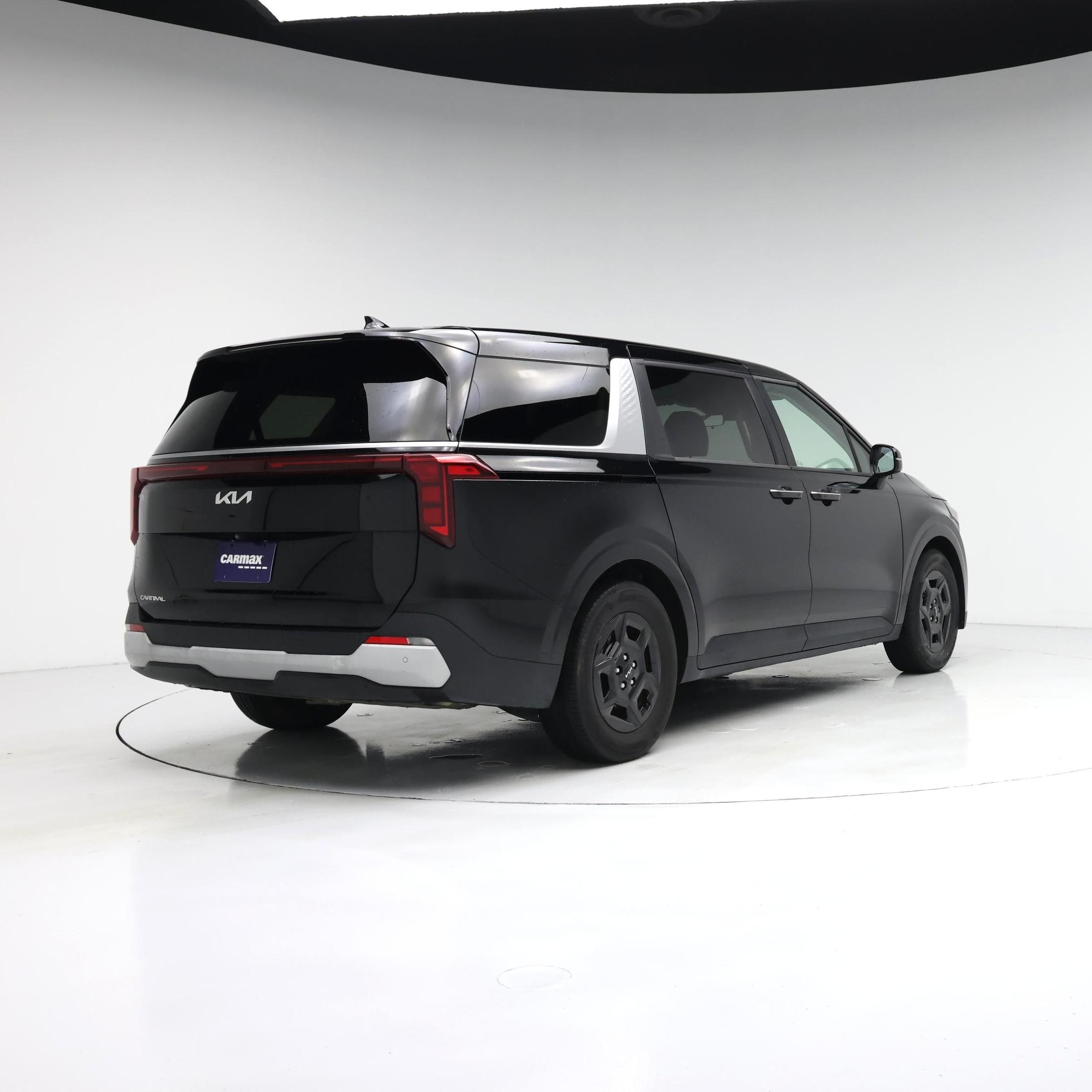 Thumbnail: 2025 Kia Carnival - 8