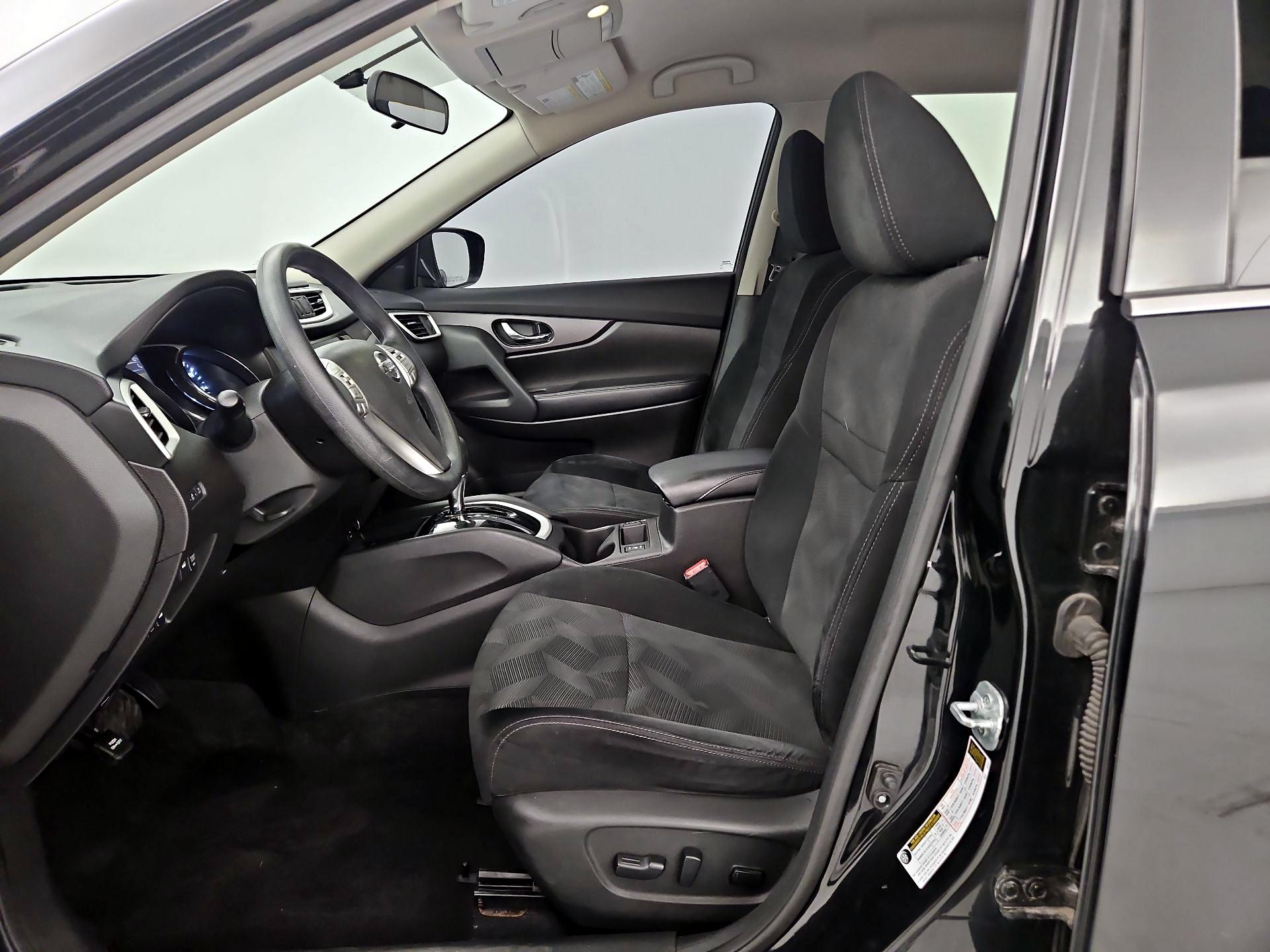 Thumbnail: 2016 Nissan Rogue - 9