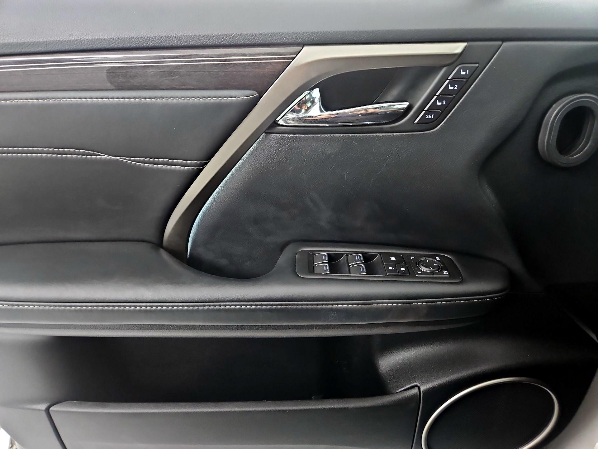 Thumbnail: 2019 Lexus RX - 10