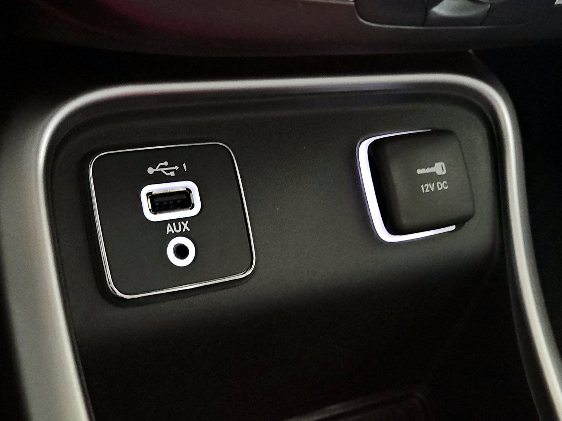 Thumbnail: 2019 Jeep Compass - 16