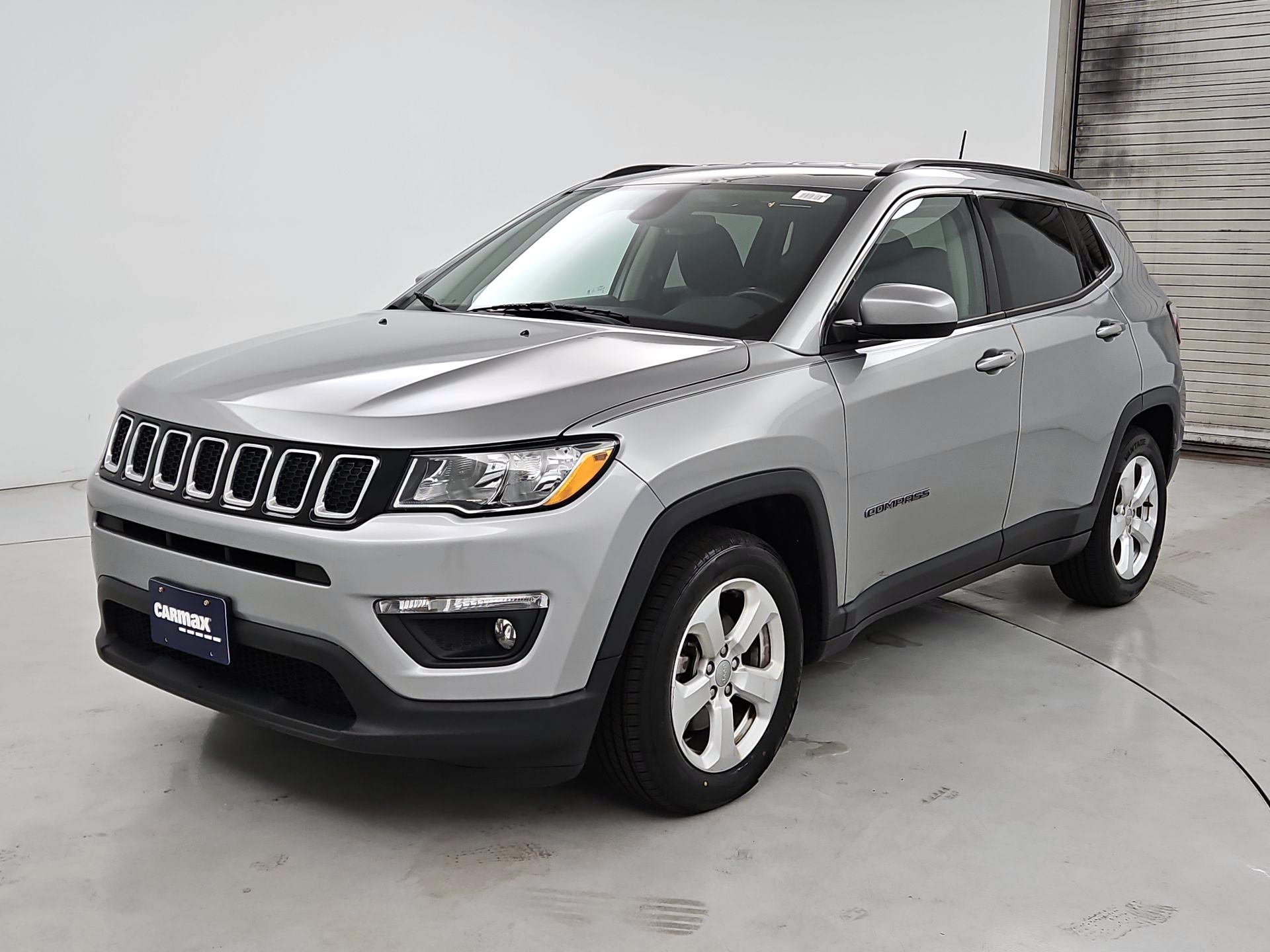 Thumbnail: 2019 Jeep Compass - 3