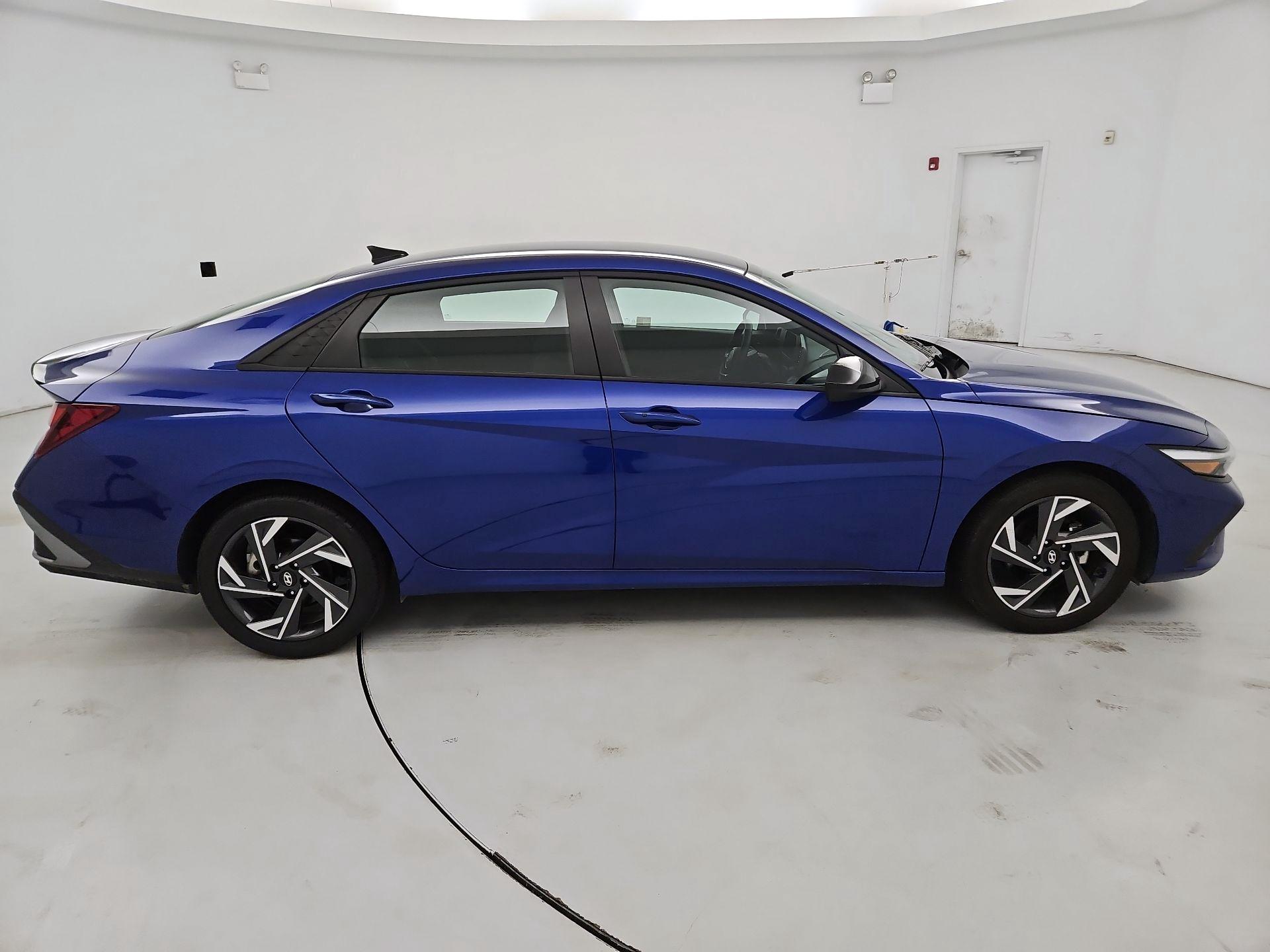 Thumbnail: 2025 Hyundai Elantra - 4