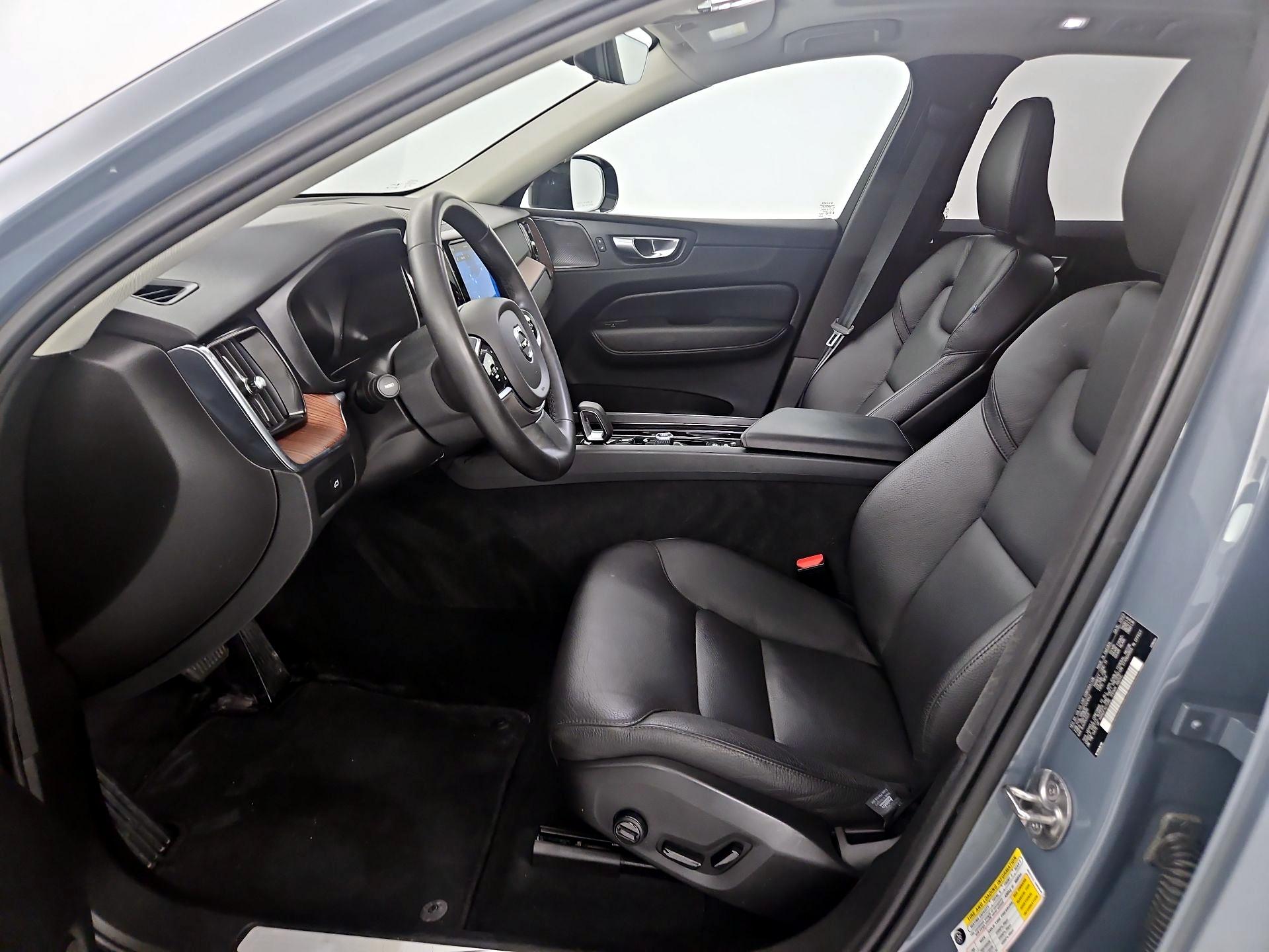Thumbnail: 2023 Volvo XC60 - 9