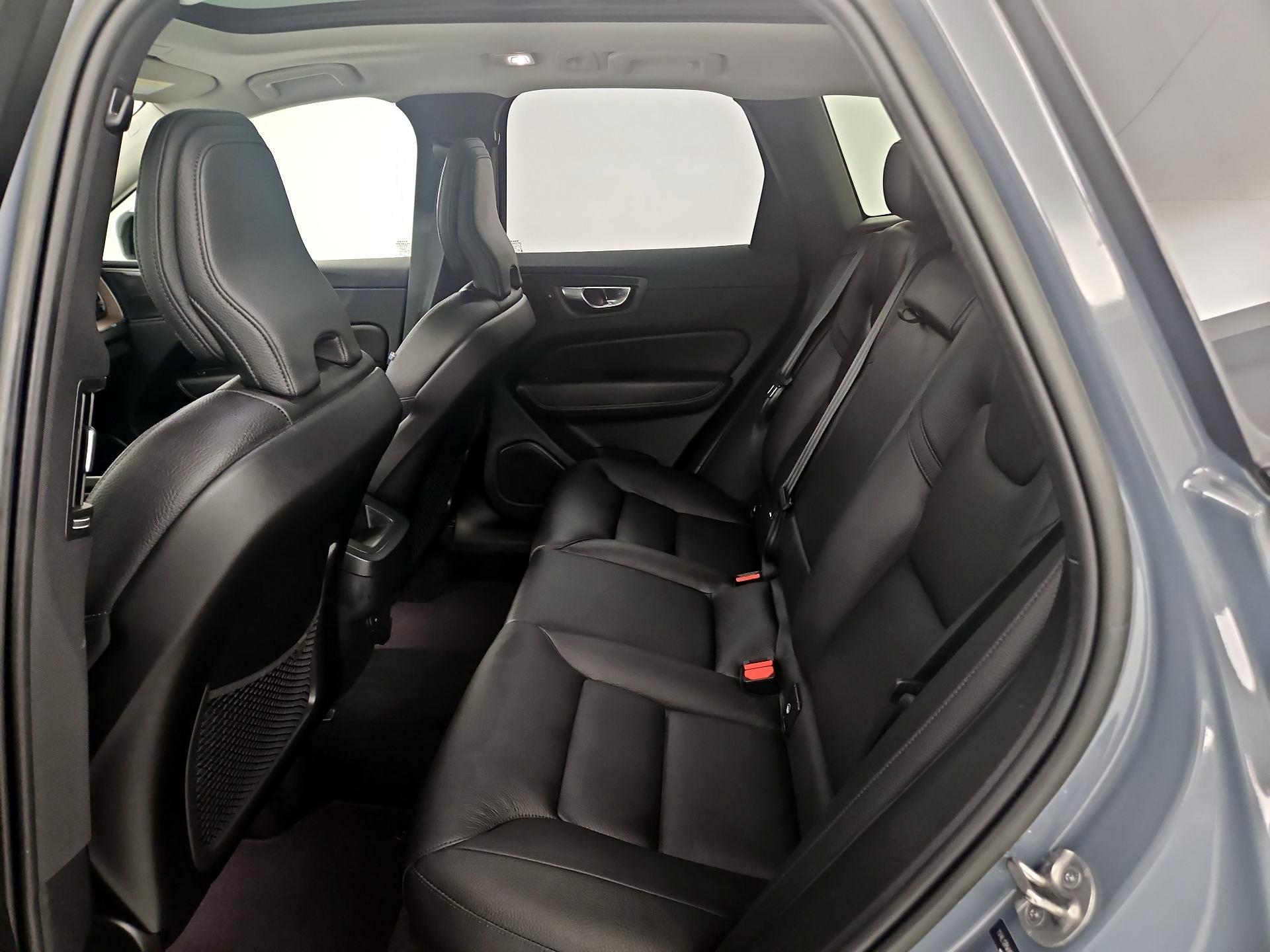 Thumbnail: 2023 Volvo XC60 - 18