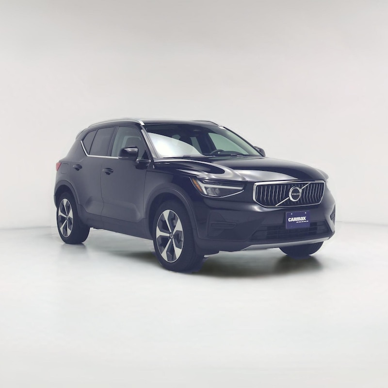 2024 Volvo XC40 B5 Core Dark Theme