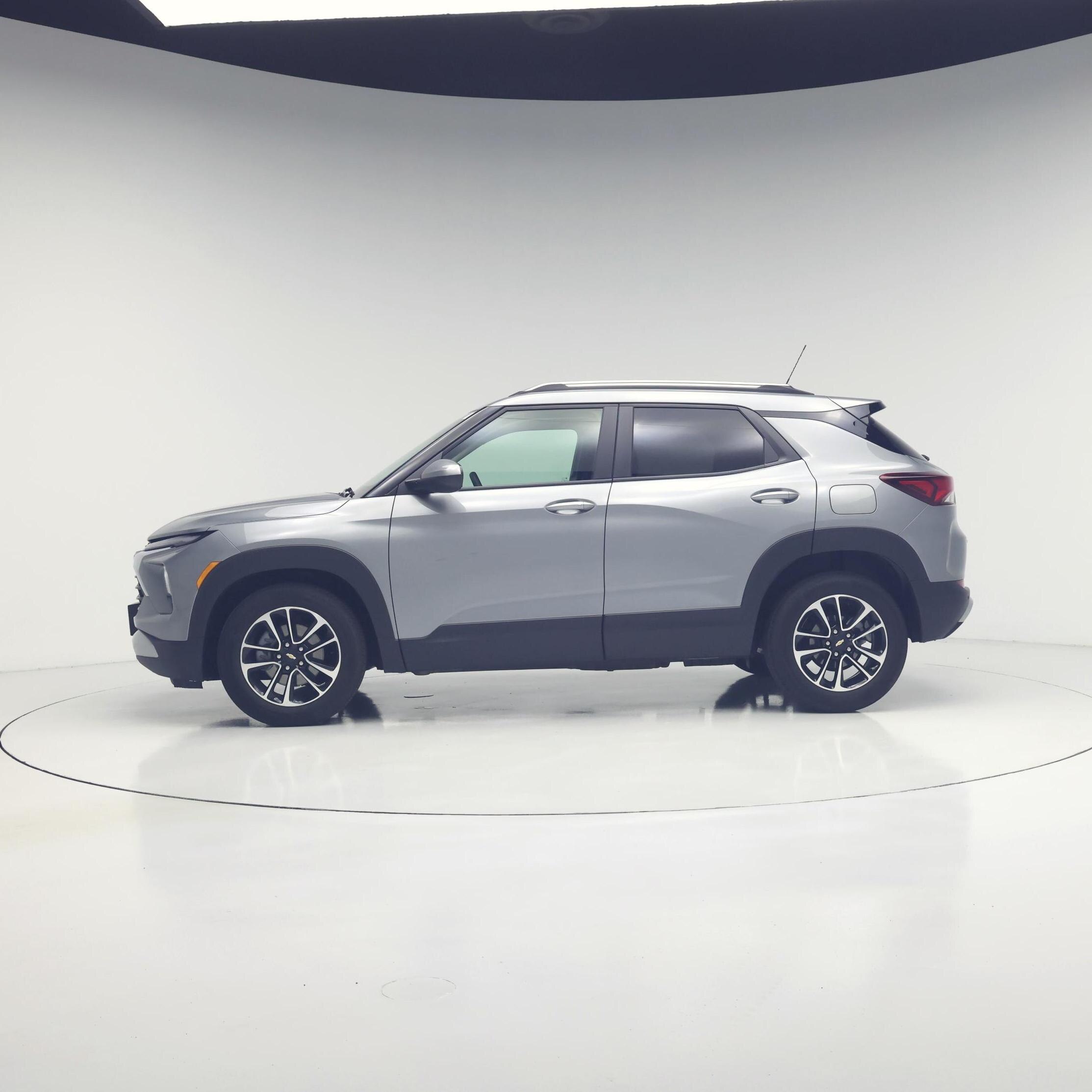 Thumbnail: 2024 Chevrolet TrailBlazer - 3