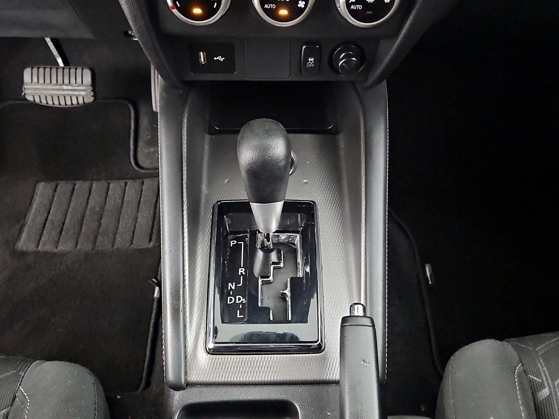 Thumbnail: 2024 Mitsubishi Outlander Sport - 15