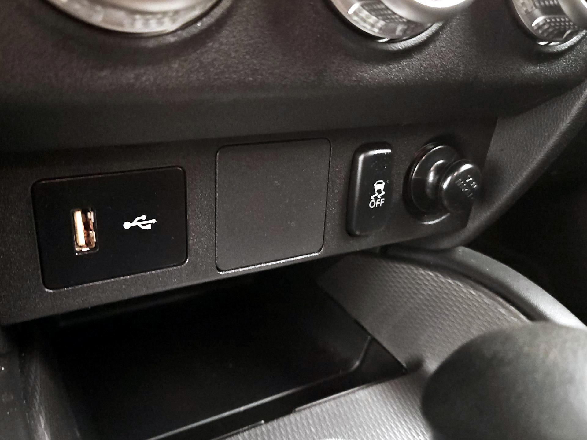 Thumbnail: 2024 Mitsubishi Outlander Sport - 16